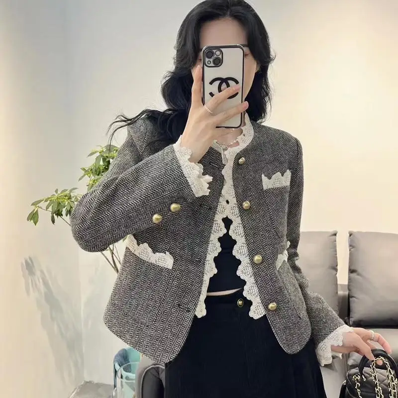 

2024 Women Spring Autumn New O-neck Tweed Coats Female Long Sleeve Striped Jackets Ladies Single-breasted Loose Overcoats Q102