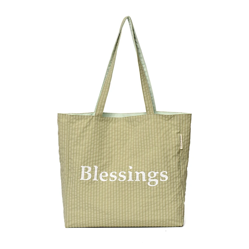 

Стильная классическая сумка для подгузников премиум-класса: женская сумка через плечо, текстурированная сумка-шоппер от известного дизайнера, однотонная, в стиле минимализм.