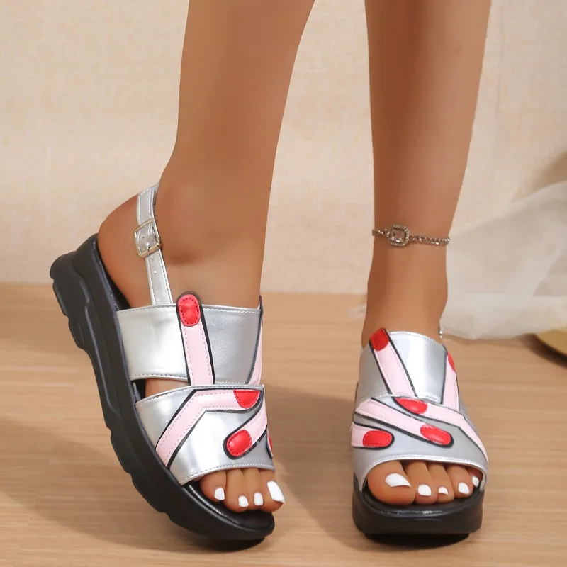 

Trendy platform sandals look thin and versatile Open-toe foreign-style wedge fish-mouth shoes