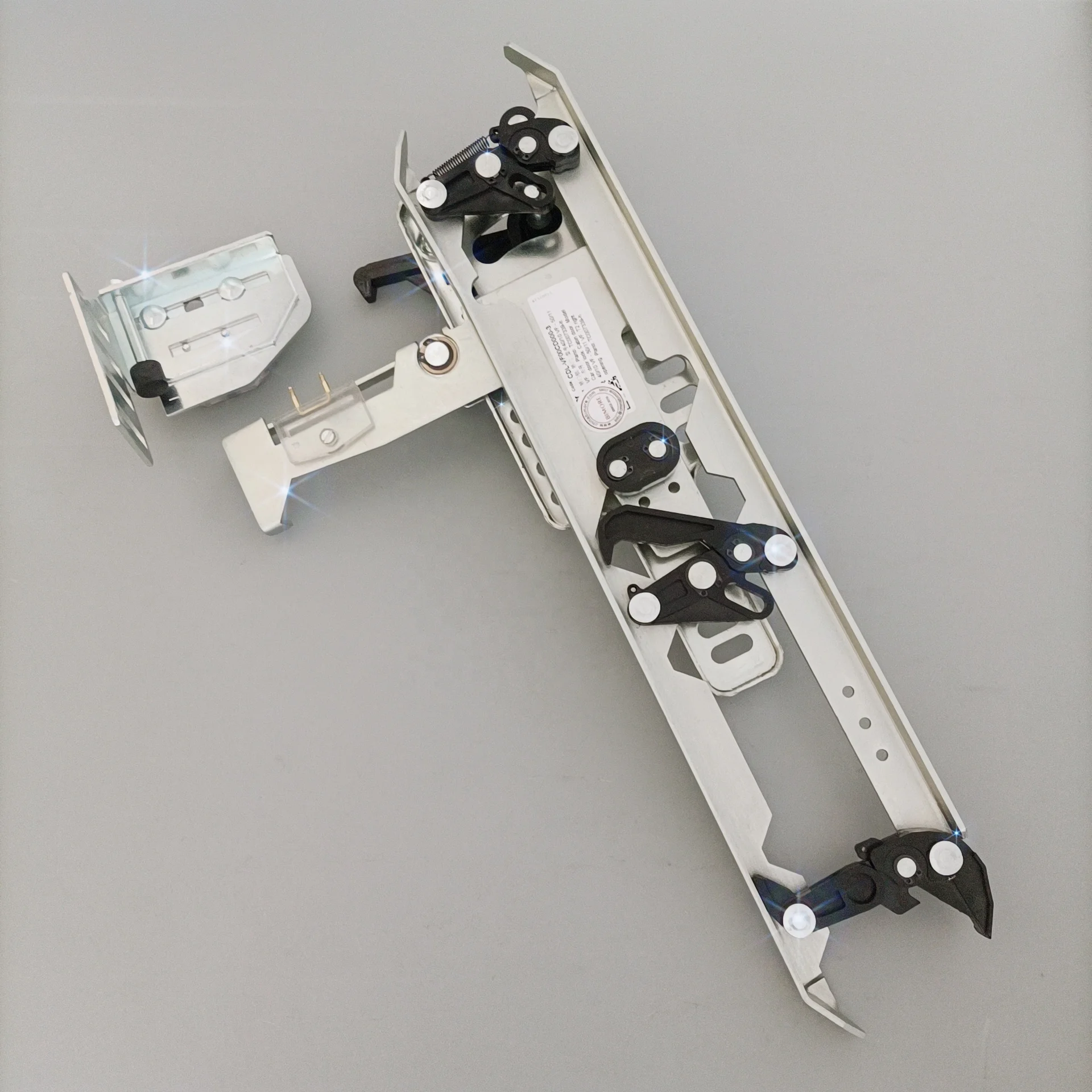 

CDL-VF00CD000-3 Right Opening Elevator Door Vane Car Door Lock Skate Cam Replace CDL-VF58CD000 Elevator Spare Parts