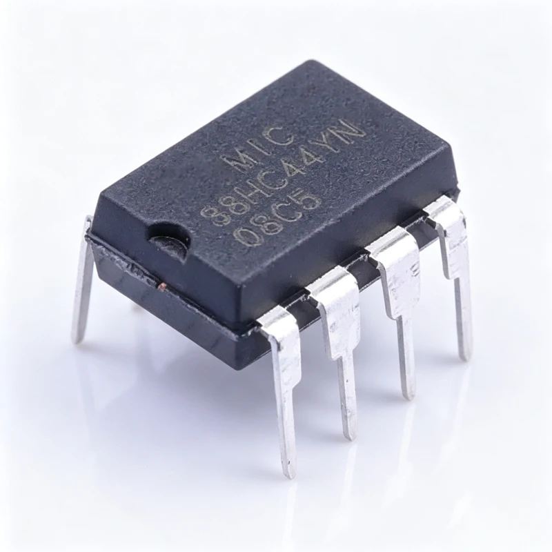 2PCS LTC1062CN8 LTC1062 Package DIP-8 Low Pass Filter Chip IC