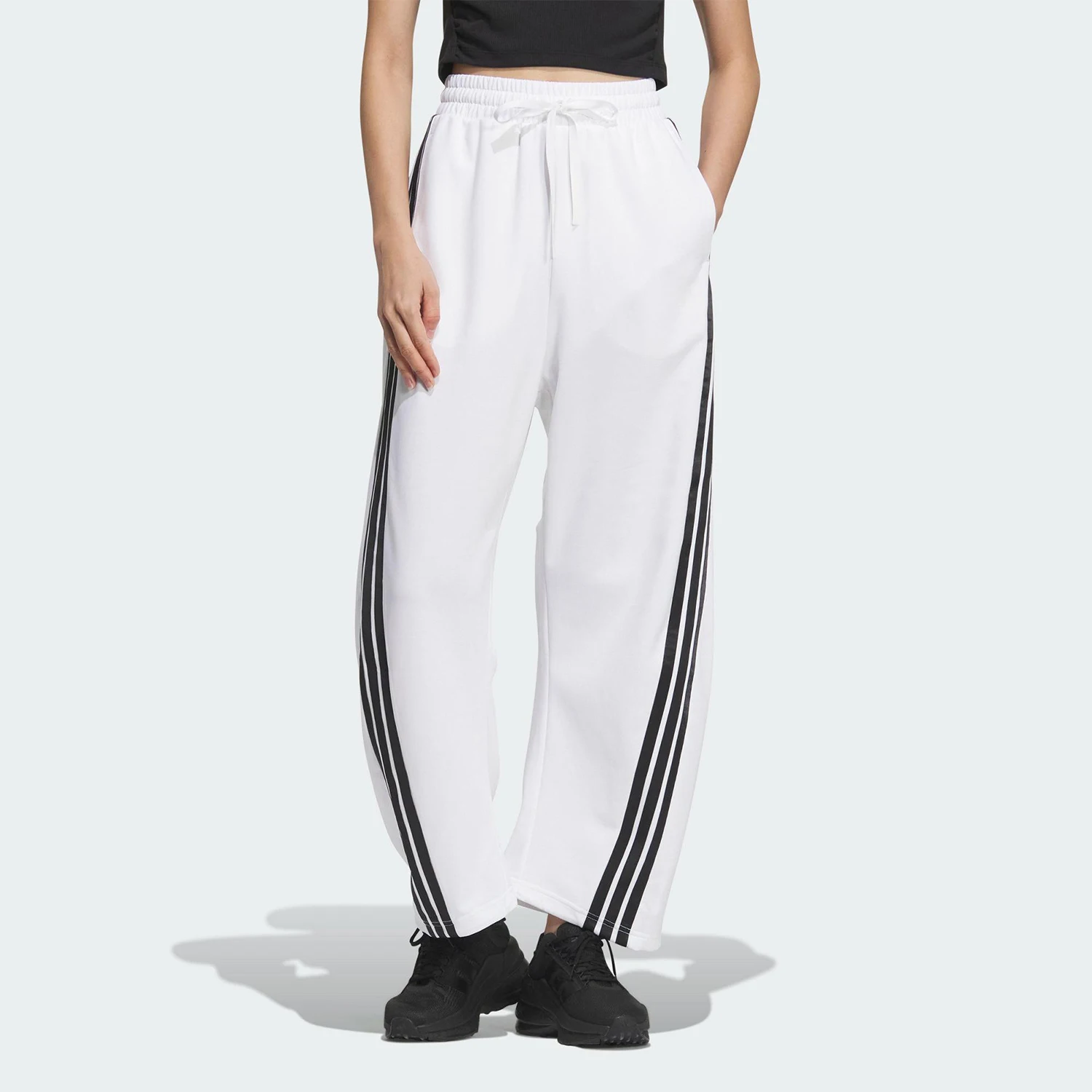 

Adidas genuine New Women's Three-Stripe Knit Straight Leg Sports Pants KB4629