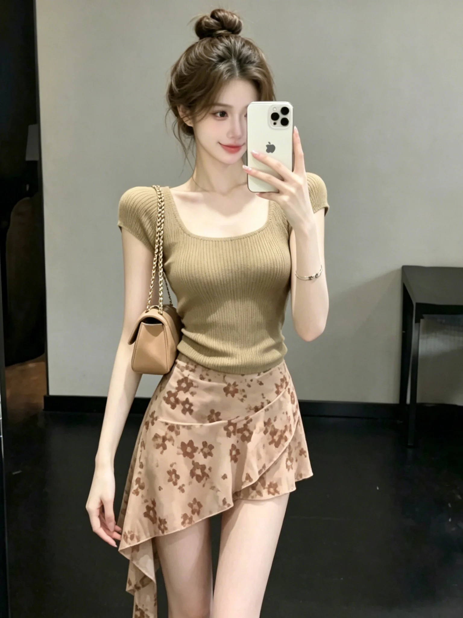 

Summer Chic Knitted Short Sleeve Square Collar Back Strap Floral Asymmetrical Half Skirt Women's Fashion Set Casual Wear