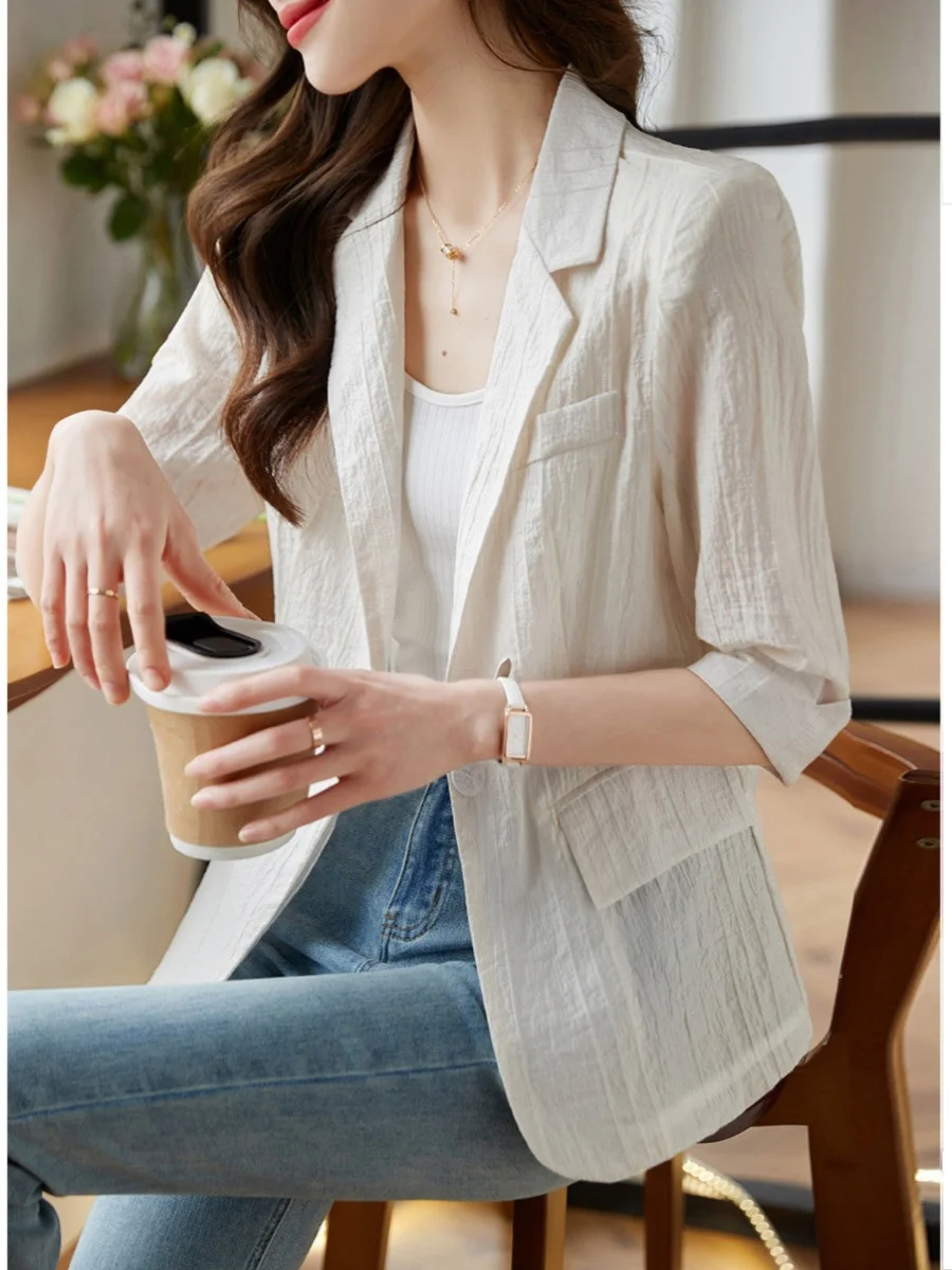 Women's Spring/Summer Retro Casual Short Texture Blazers French Commuter Loose Fold Solid Color Single breasted Suit Collar Coat