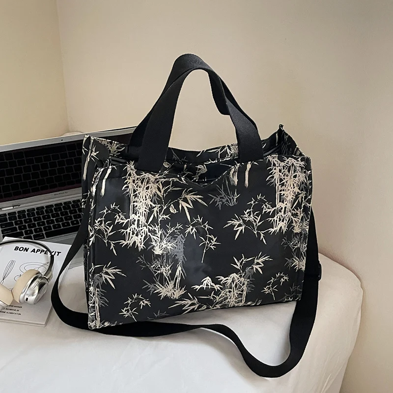 

Ethnic style Tote Bag 2025 New Lightweight Versatile Nylon Shoulder Crossbody Bag Casual Travel Handbag Ladies Summer Beach Bag