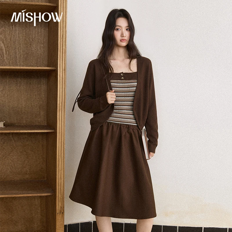 Completi da donna MISHOW, coll - Embellish Knit recensione e prezzo