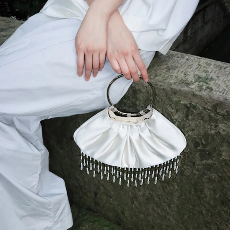 

Female retro Chinese style tassel butterfly design handbag elegant corduroy pleated shell metal round handle handbag shell bag