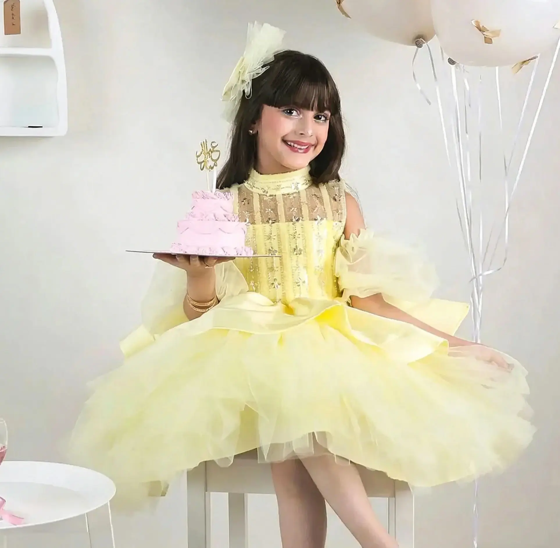 فساتين فتاة الزهور الصفراء لحفلات الزفاف مطرزة قبالة الكتف تول منتفخ الأميرة المقدسة الأولى بالتواصل الكرة ثوب مخصص