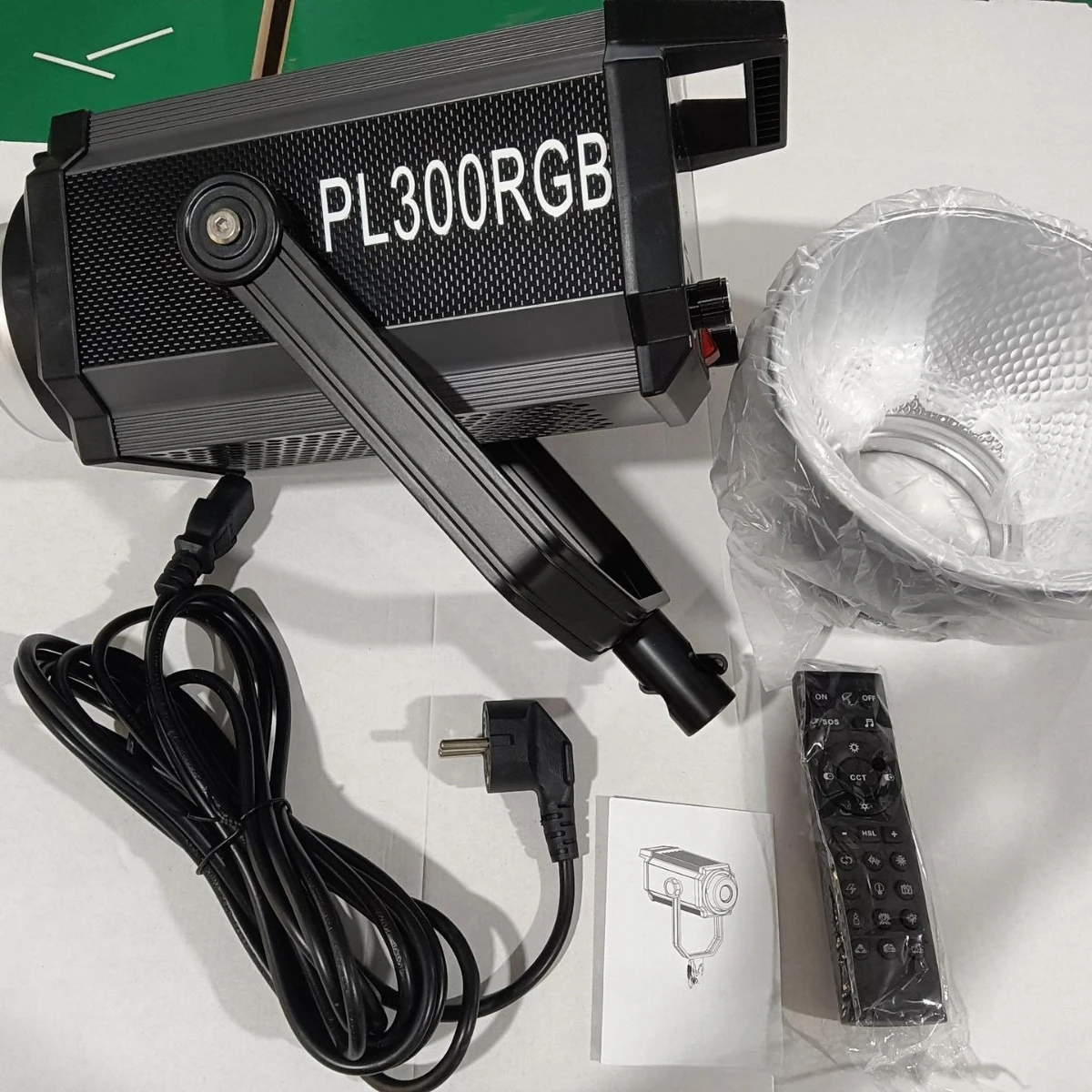 PL-300RGB PL300RGB professional video light, highlight LED light, live photo filling light