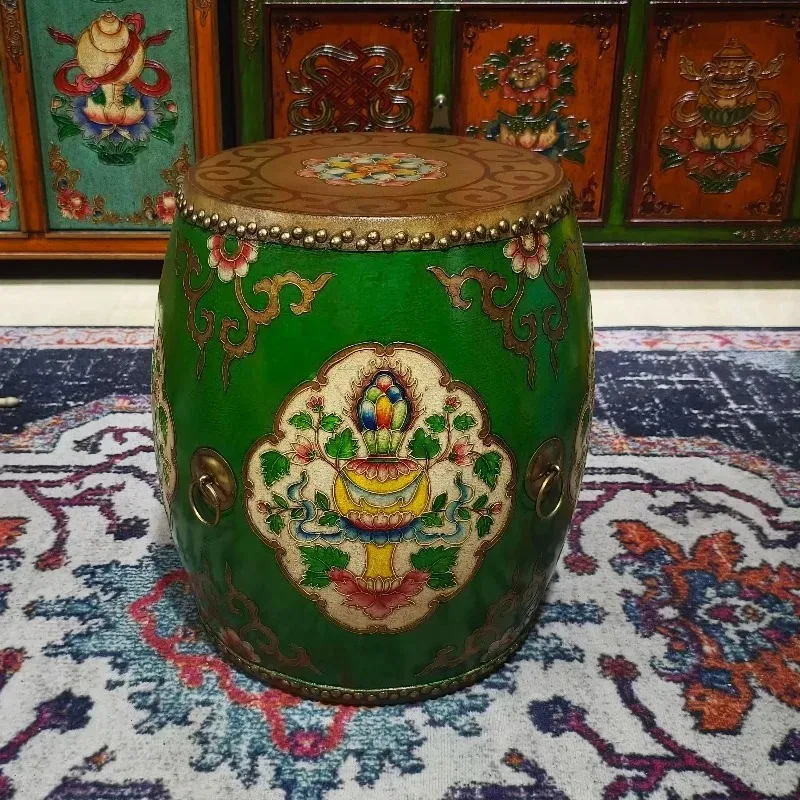 

Винтажный кожаный табурет ручной работы - круглый пуфик из состаренного массива дерева в деревенском стиле для гостиной, спальни, декора интерьера