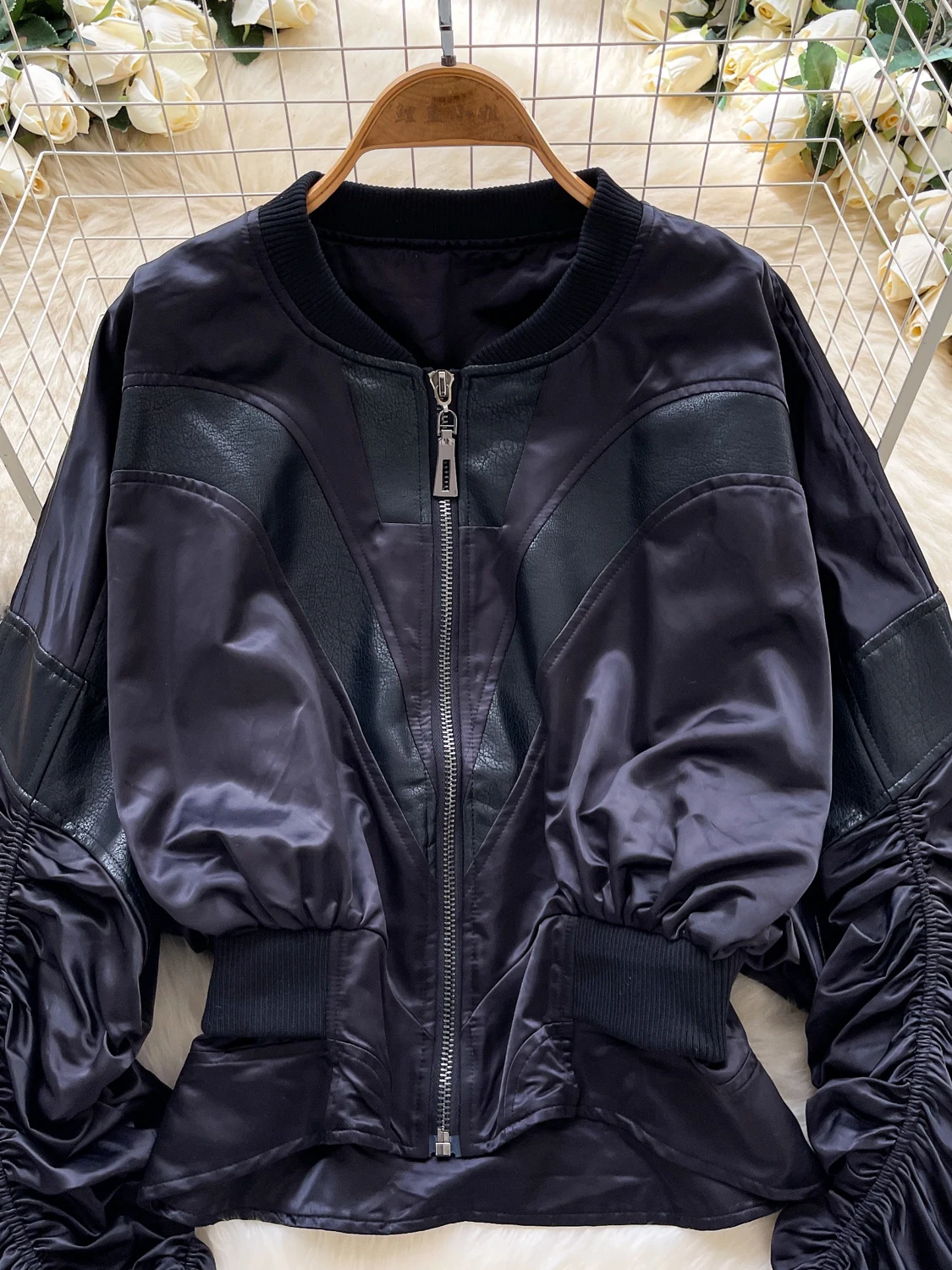 Retro American Faion Colletto alla coreana Jaet Donna Autunno 2025 Cappotto in pelle plissettata patchwork cinched in vita Or Out da donna...