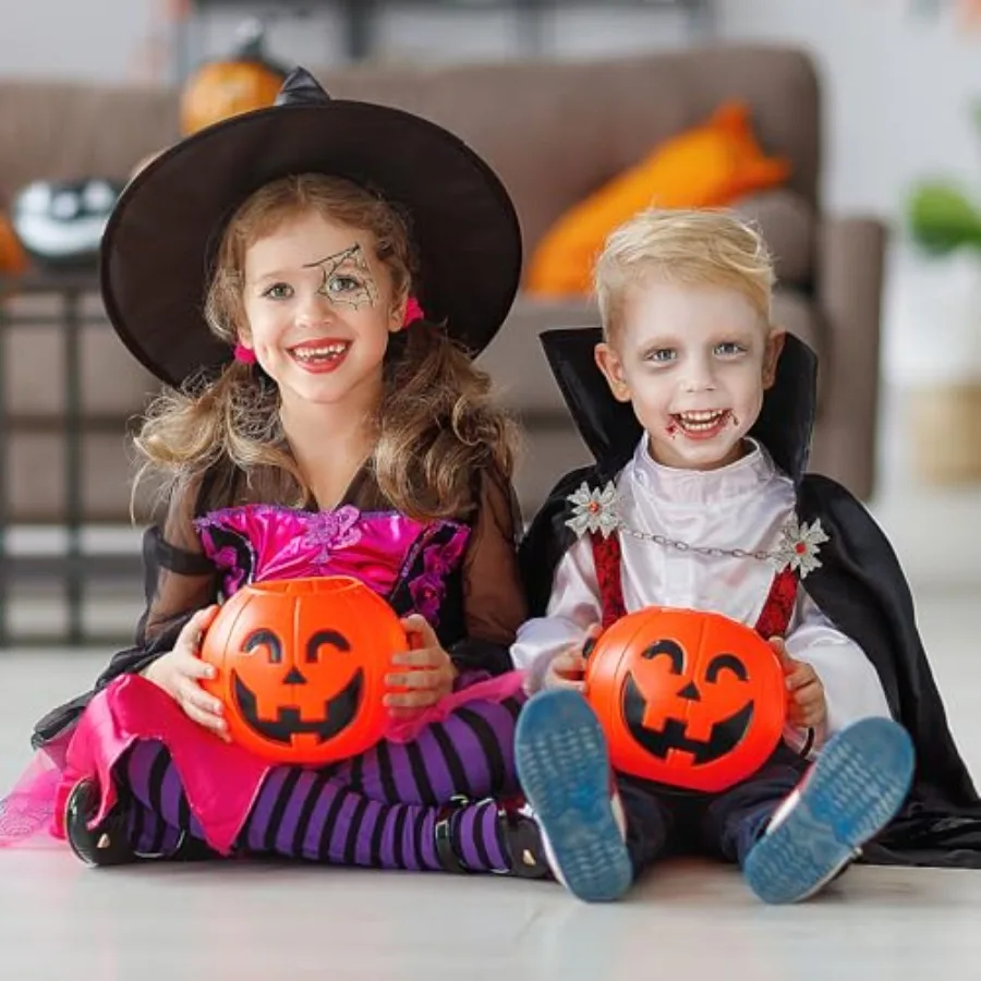 Halloween pumpkin bucket for trick-or-treat, plastic, orange, lightweight and portable with handle, 10pcs random style