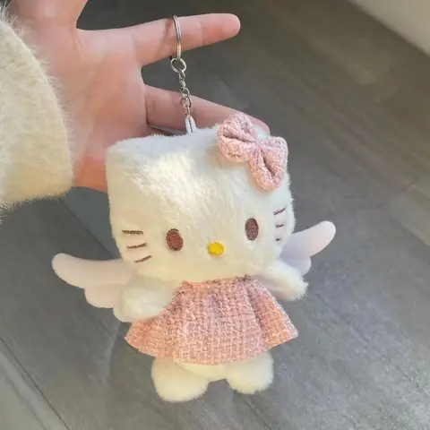 Sanrio 헬로 키티 플러시 키 체인 핑크 스커트 날개 애니메이션 자동차 열쇠 고리 펜던트 귀여운 여성 가방 자동차 Keychians 소녀 생일 선물