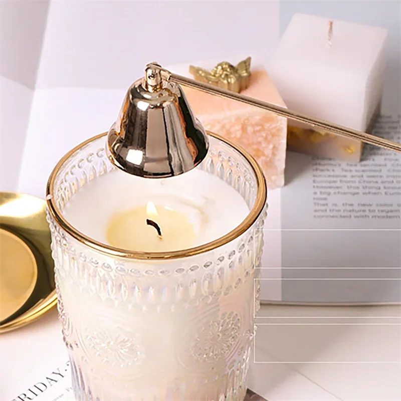 

4-colors Stainless Steel Bell-shaped Candle Fire Extinguisher Vintage Household Banquet Candle Extinguisher Handle Supplies