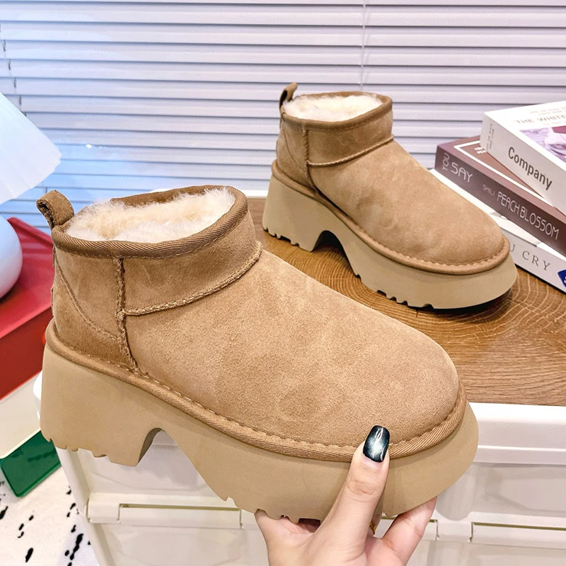 

2025 Winter New Fashionable Warm Thick Bottom Mini High Heel Sheepskin Wool Integrated Leather Slope Heel Snow Boots for Women