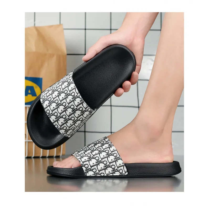 รองเท้าแตะผู้ชายรองเท้าแตะชายหาดSlip-On Sandals39-45 2025ฤดูร้อนBreathable Seasonรองเท้าผ้าใบสบาย