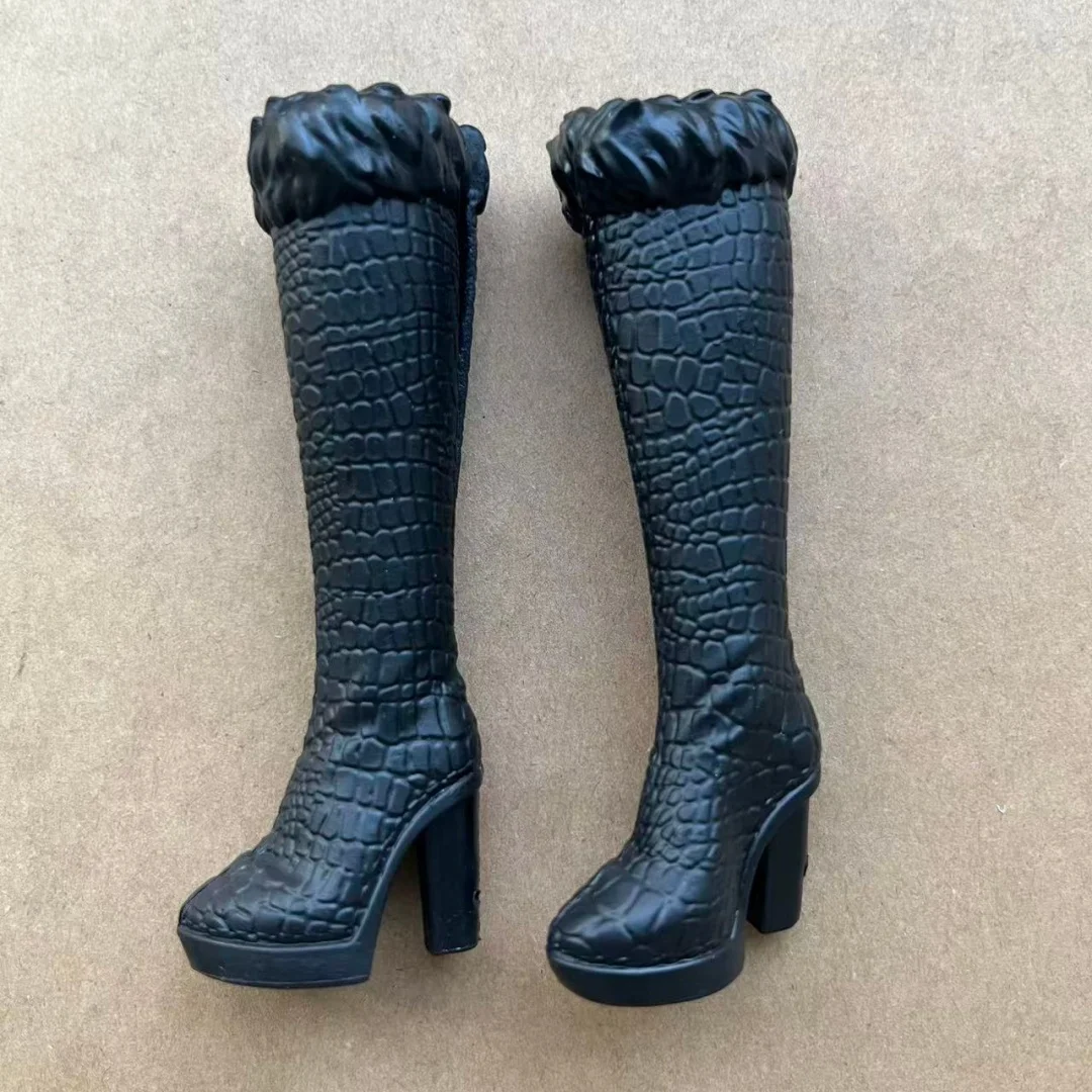 カラフルなモンスター人形服セット DIY 人形ブーツ靴サンダルスウィートパイ着飾いパーツスカートパンツ創造的な遊び時間に最適