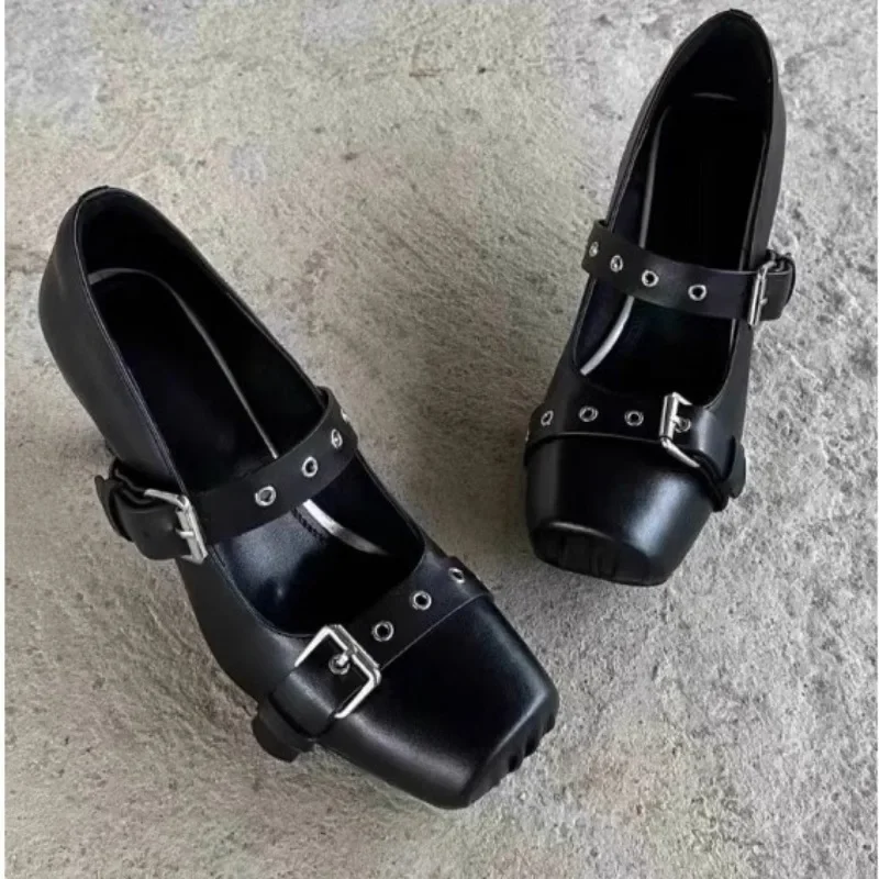 2025 neue Schwarz 7 cm High Heels Sandalen Metall Schnalle Nieten Ballett Schuhe Spicy Girl Karree Schuhe PU Herbst frauen Schuhe 35-39