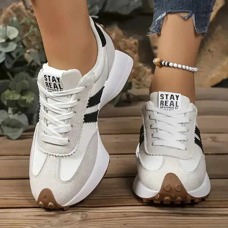Designer Sneakers Women Sport Shoes Sneakers Thick Bottom Casual Fashionable Sneakers Lightweight Soft Bottm Running Shoes New view 3