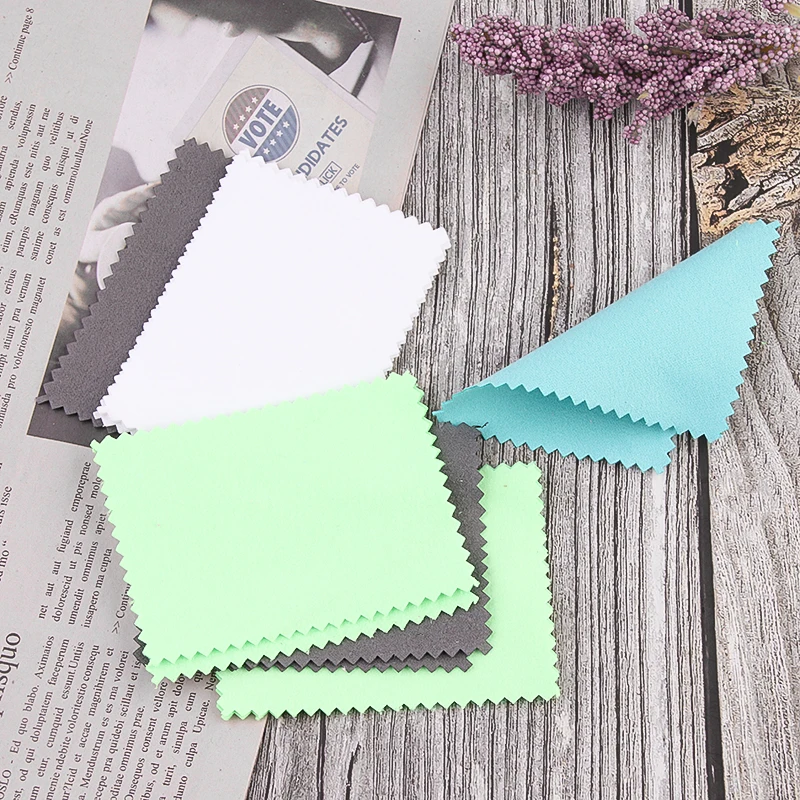 قماش فضي ملمع على الوجهين ، قماش مسح ملون قابل لإعادة الاستخدام للقلائد والخواتم ، أدوات مجوهرات ، لوازم تنظيف ، 50 في اللوت