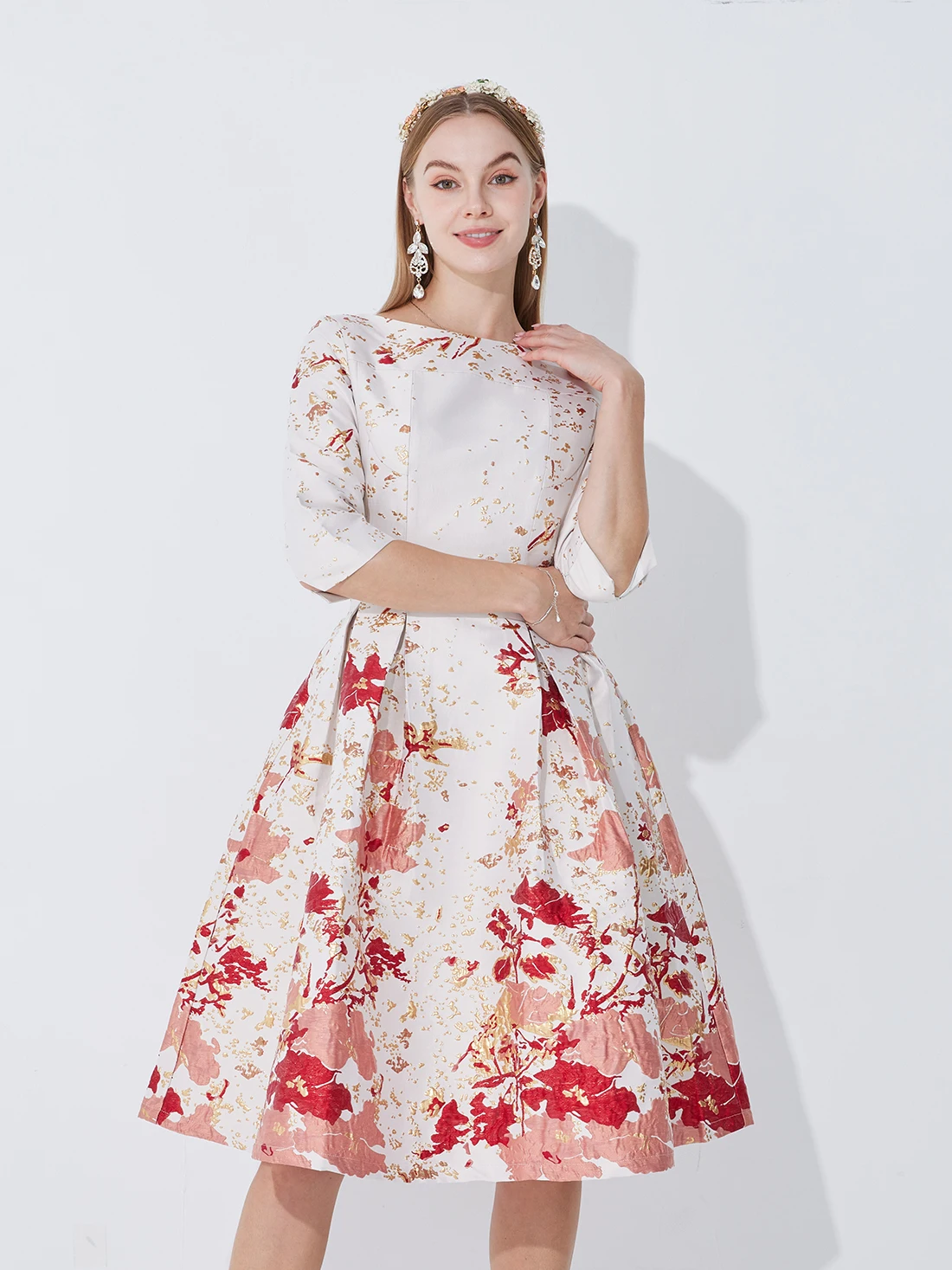 تنورة أنيقة برقبة دائرية وأكمام قصيرة على طراز الخريف باللونين الأحمر والوردي بطباعة زهور متوسطة الطول على شكل حرف A #1