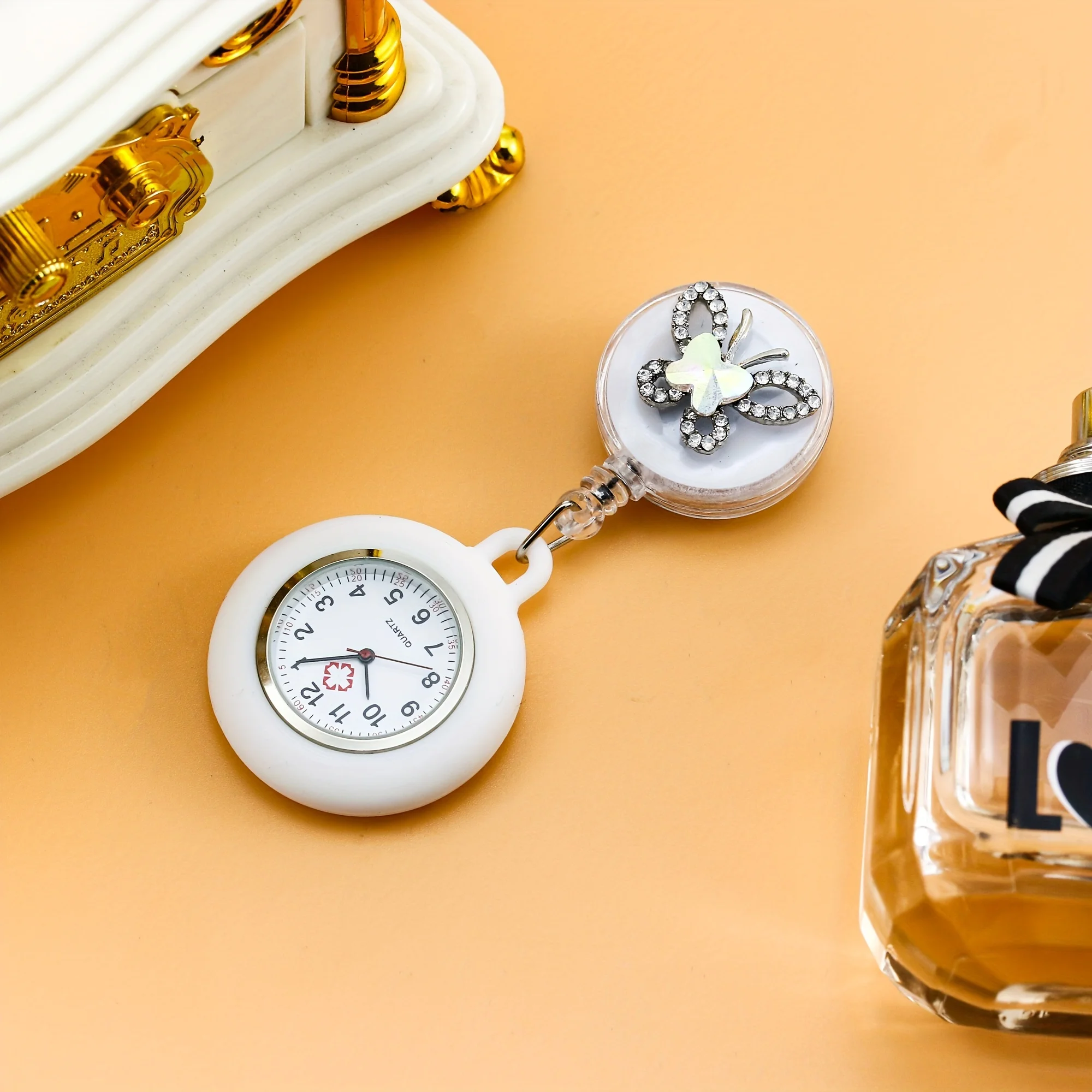 1 piece butterfly retractable pocket watch cute nurse hanging watch girl heart simple chest watch doctor student exam table