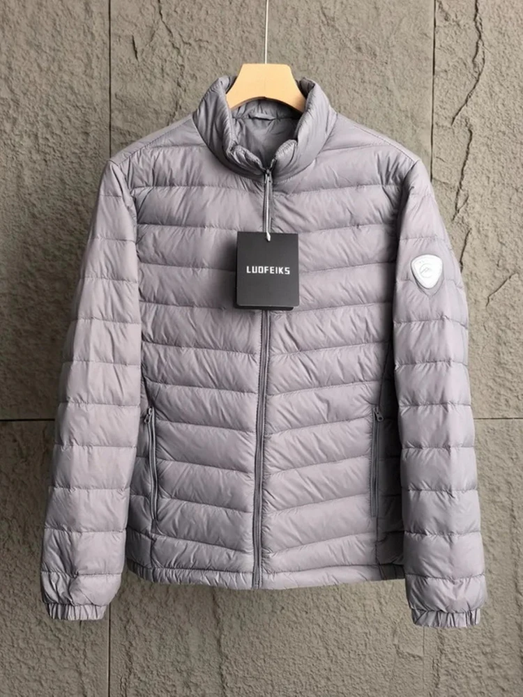 

Мужская легкая ветрозащитная водонепроницаемая пуховая куртка для активного отдыха, осенне-зимняя новинка, спортивная повседневная модель с воротником-стойкой