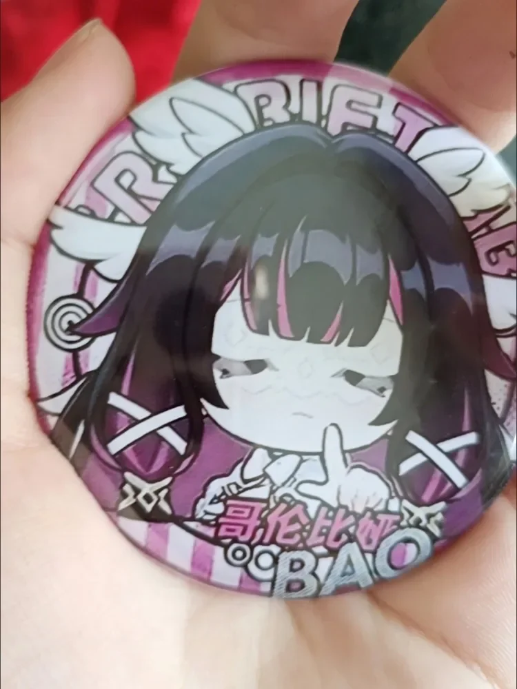 Genshin Impact Lightkeeper Flins insignia de forma redonda broche de dibujos animados a presión proyecto de Anime alfileres de solapa bolsa accesorios regalo para niños