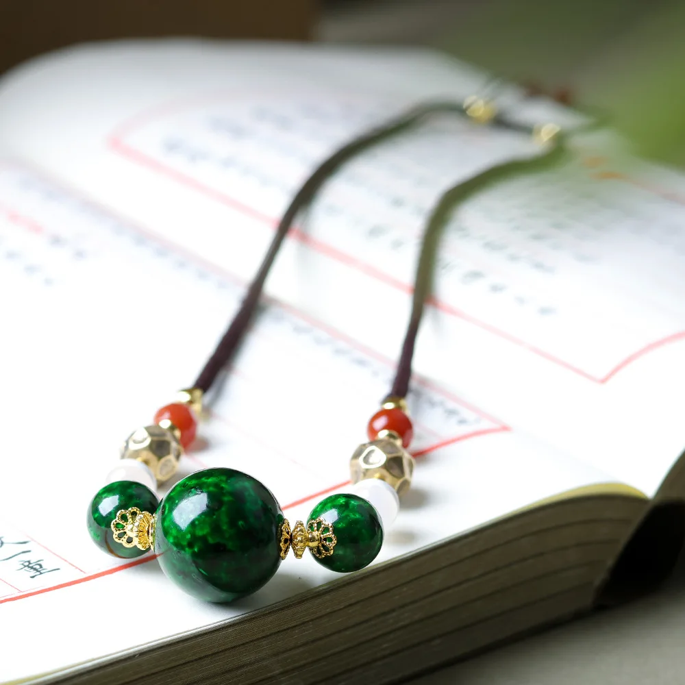 High-end green dragonfly horn 2.0 bead necklace, cultural plaything for autumn and winter, Chinese-style sweater chain jewelry