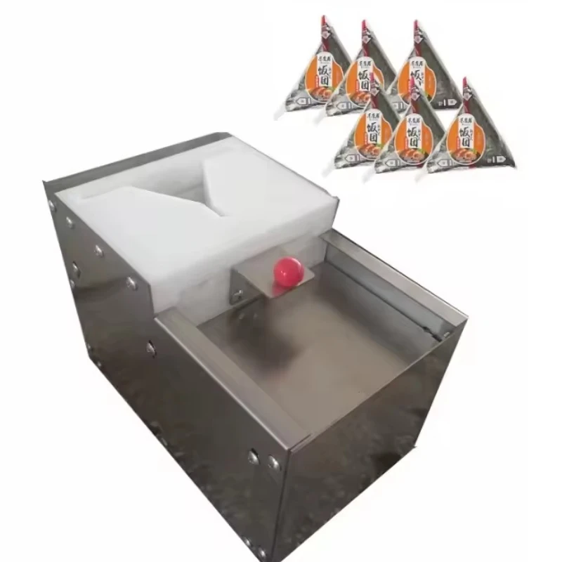 

Onigiri, former sushi, Yaya onigiri packing machine
