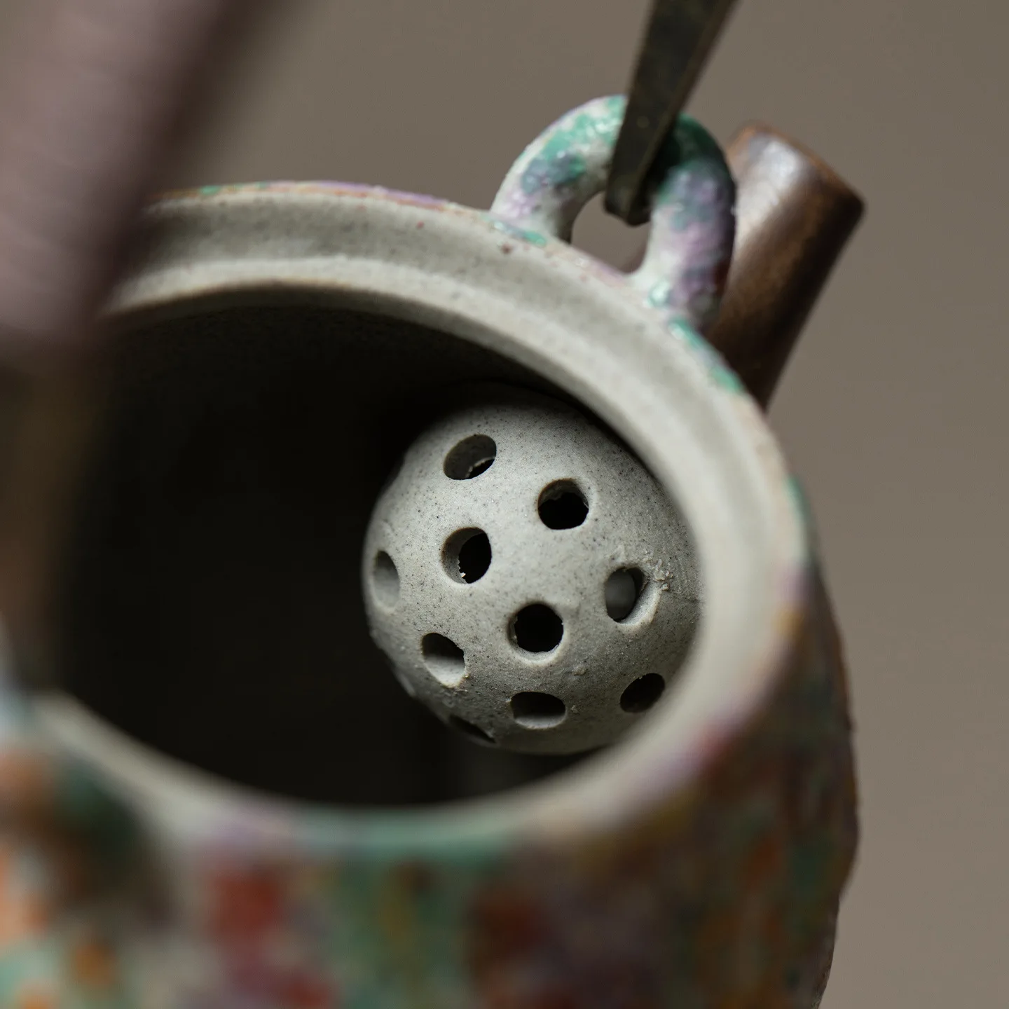 Dunhuang Enlightenment Seven Colors Old Rock Clay Teapot Household Handle Teapot Retro Pottery Tea Infuser Tea Kettle