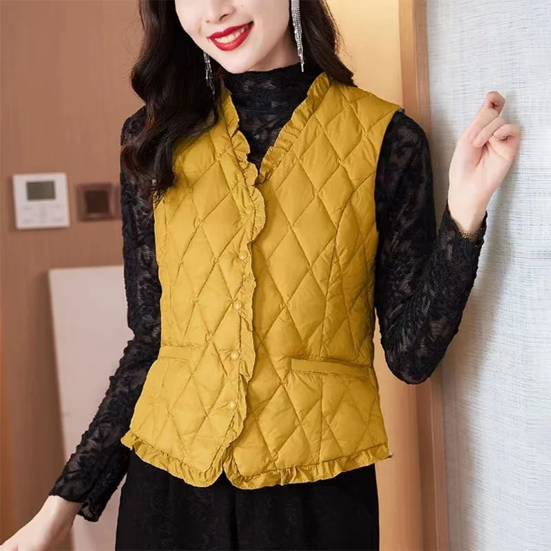 2024 Fashion Women Vests Loose Short Down Cotton Vest Jacket Autumn Winter New Female Sleeveless Warm Waistcoat Female Tops