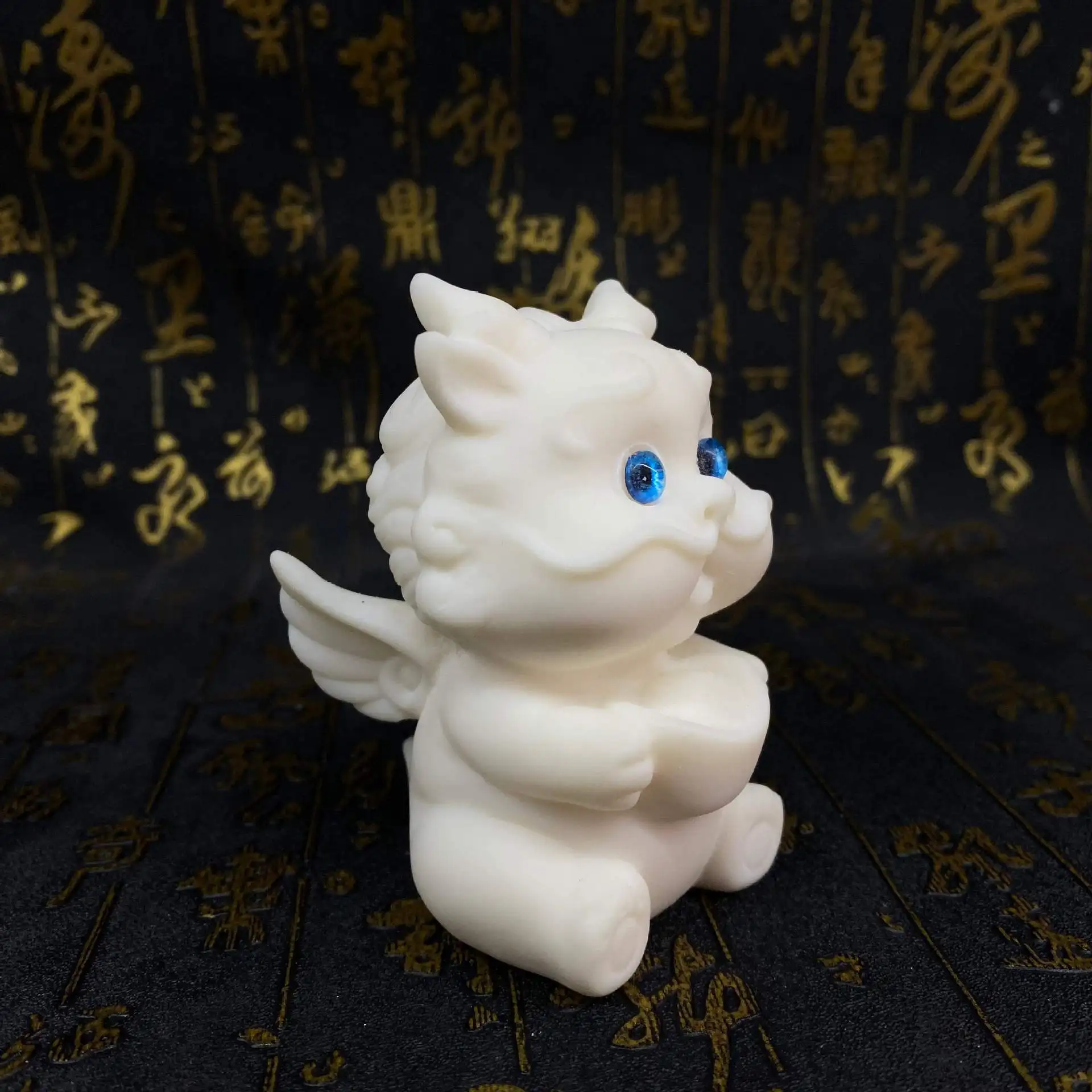Natural Tagua Nut Hand Carved Flying Pixiu Ingot Statue 8x5.1cm Home Table Vehicle Collectible Ornament Blessing Gift