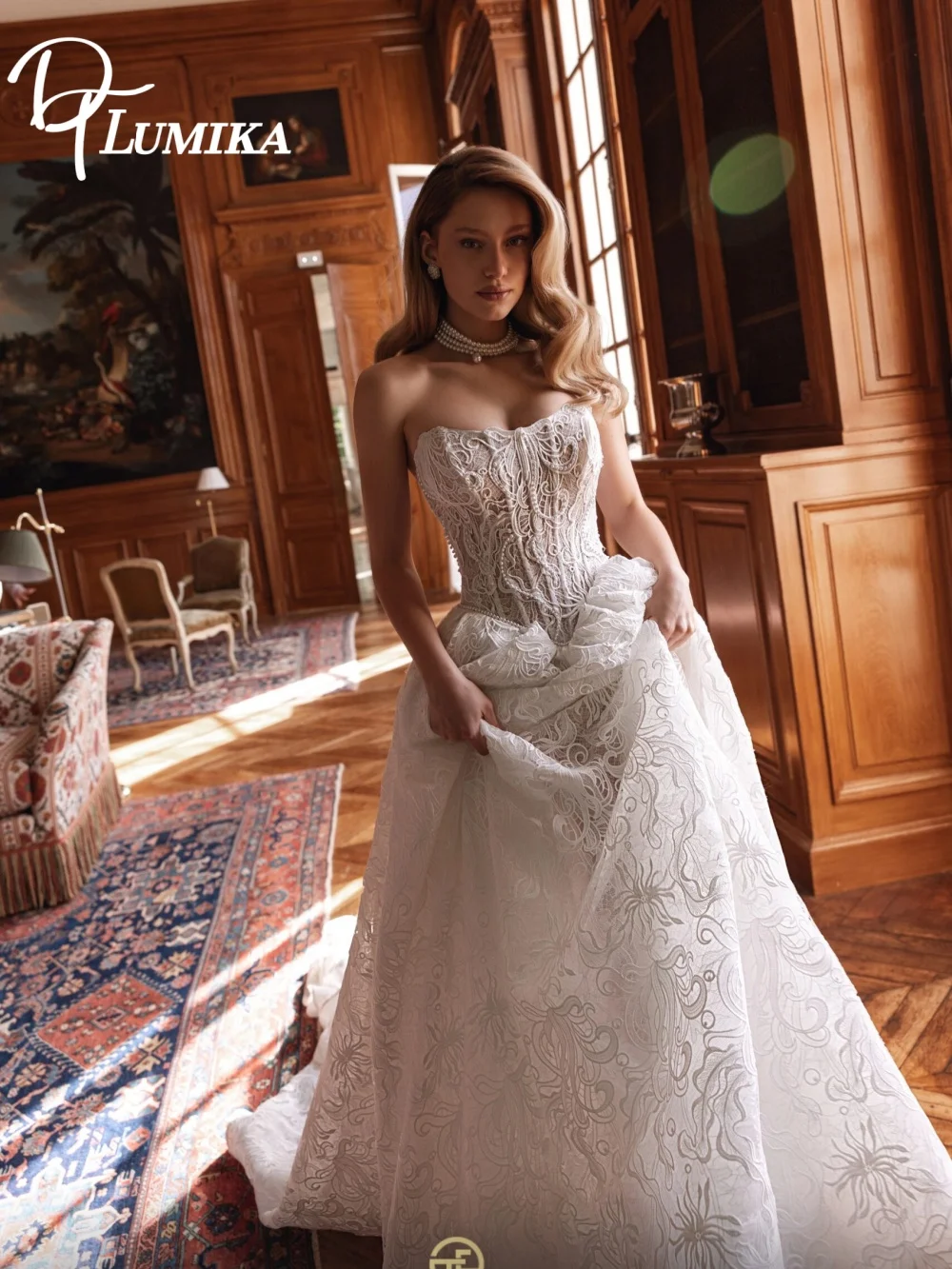 Romantic Strapless Wedding Dress 2026 Stylish Lace Bridal Gown Classic A-Line Applique Floor-Length Customized