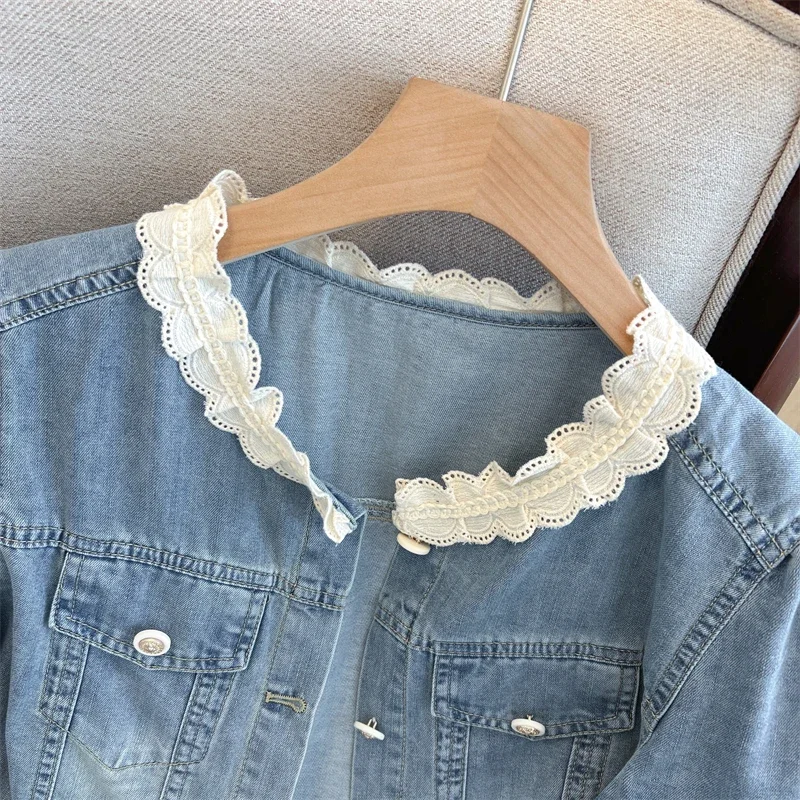 

2025 Summer New Women Vintage Light Blue Short Denim Jacket Fashion Lace Patchwork Round Neck Short Sleeve Jeans Jacket Coat