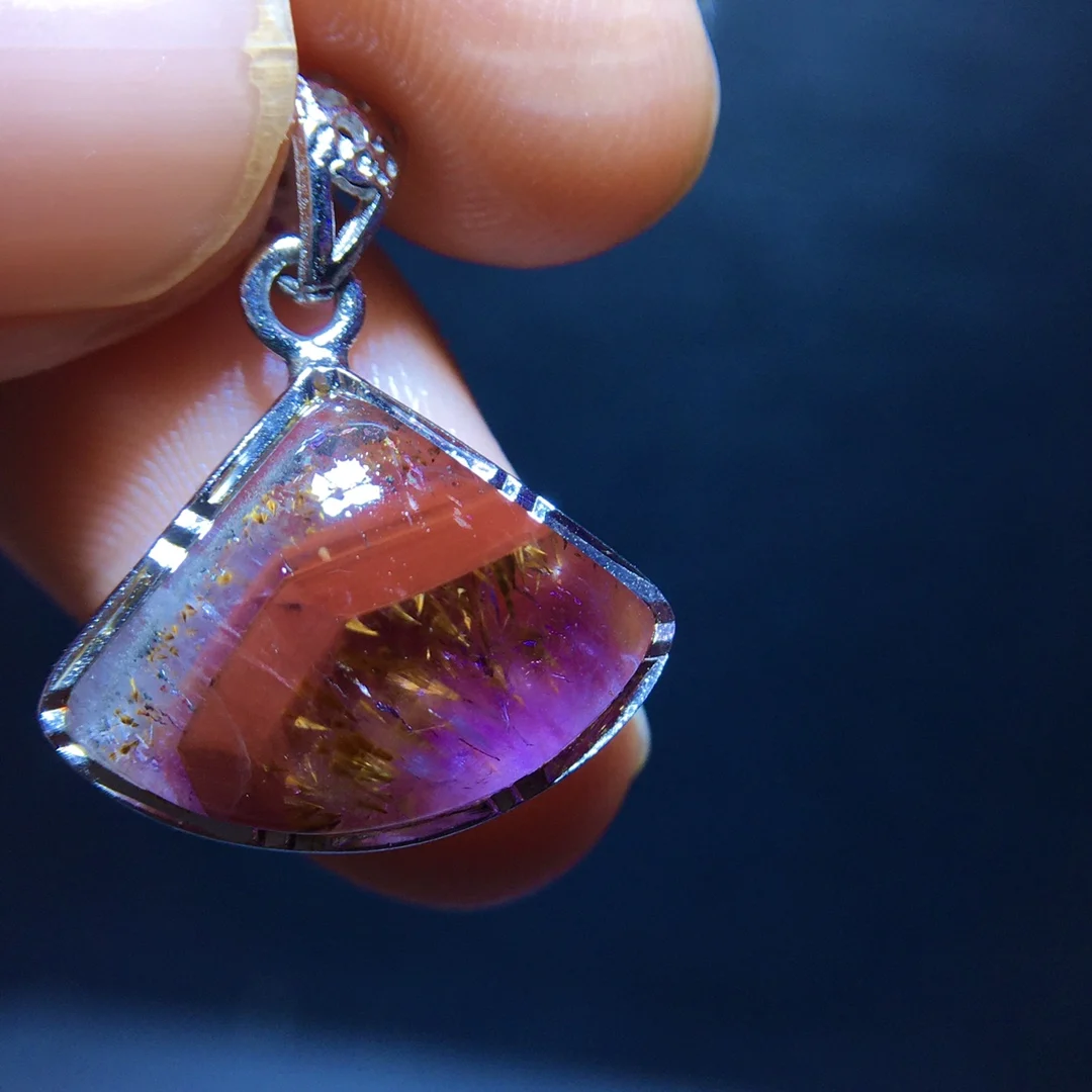 

Натуральный фиолетовый калоксенит, красный ауралит-23, кулон 16.4/12 мм, золотистые рутиловые бусины, ювелирные изделия AAAAA