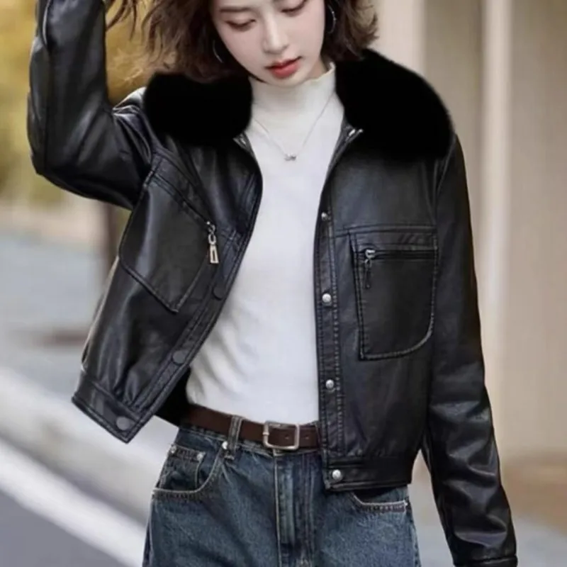 New Women's Leather Jacket for Autumn and Winter Featuring Large Fur Collar Fleece Thickened PU Leather Jacket for Motorcycles