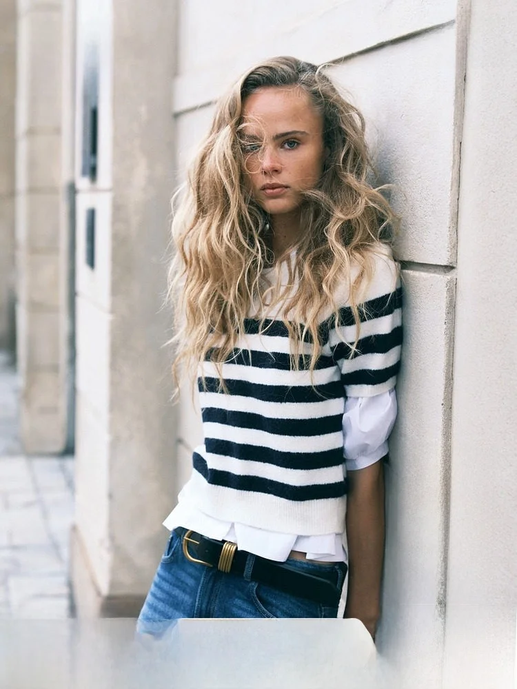 

Женская вязаная кофта H&M с эффектом объема, средней мягкости, из смесовой ткани (полиэстер, акрил, шерсть, спандекс), стандартный крой, круглый вырез