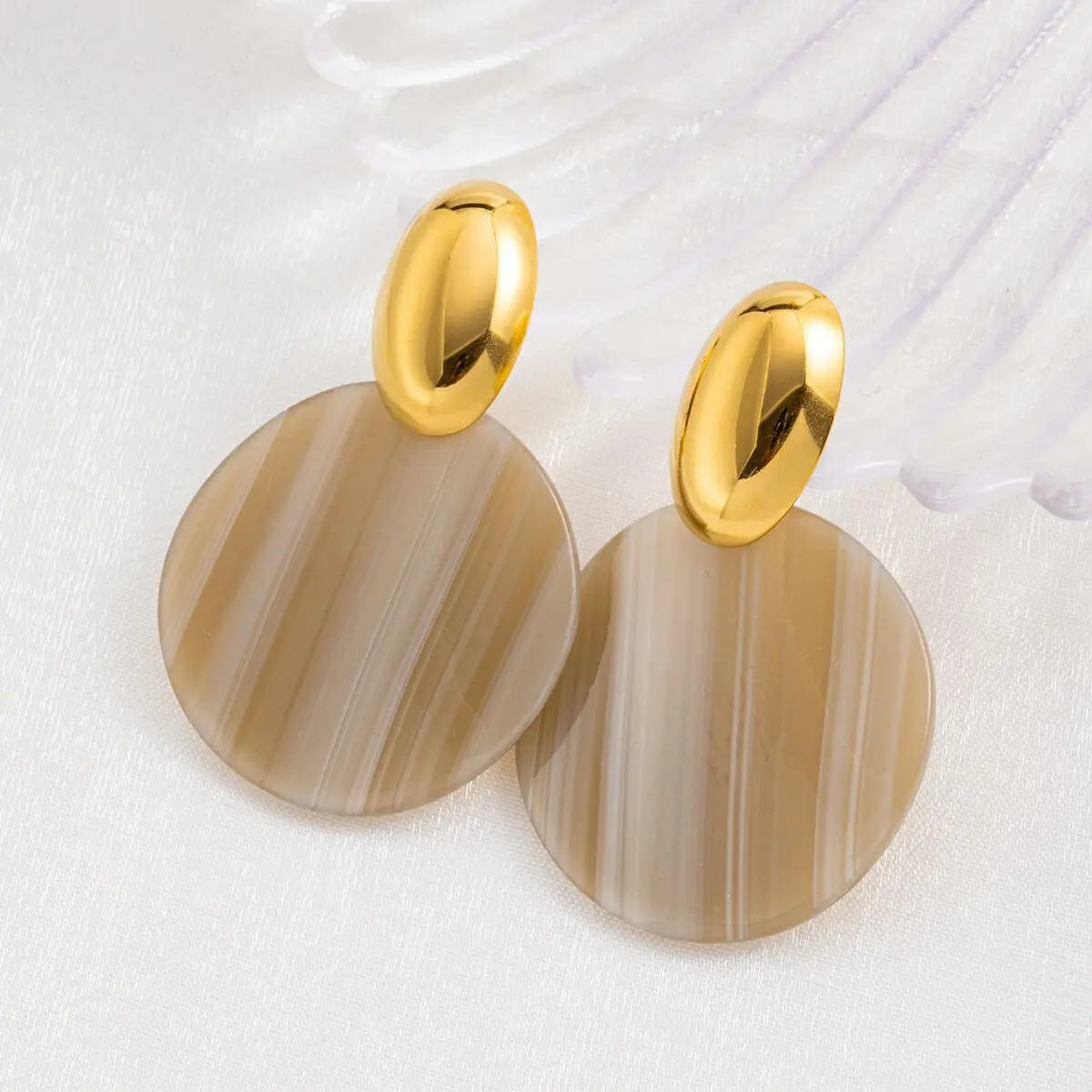

Fashionable and simple resin earrings, gradient dopamine round earrings, daily casual wear jewelry gifts