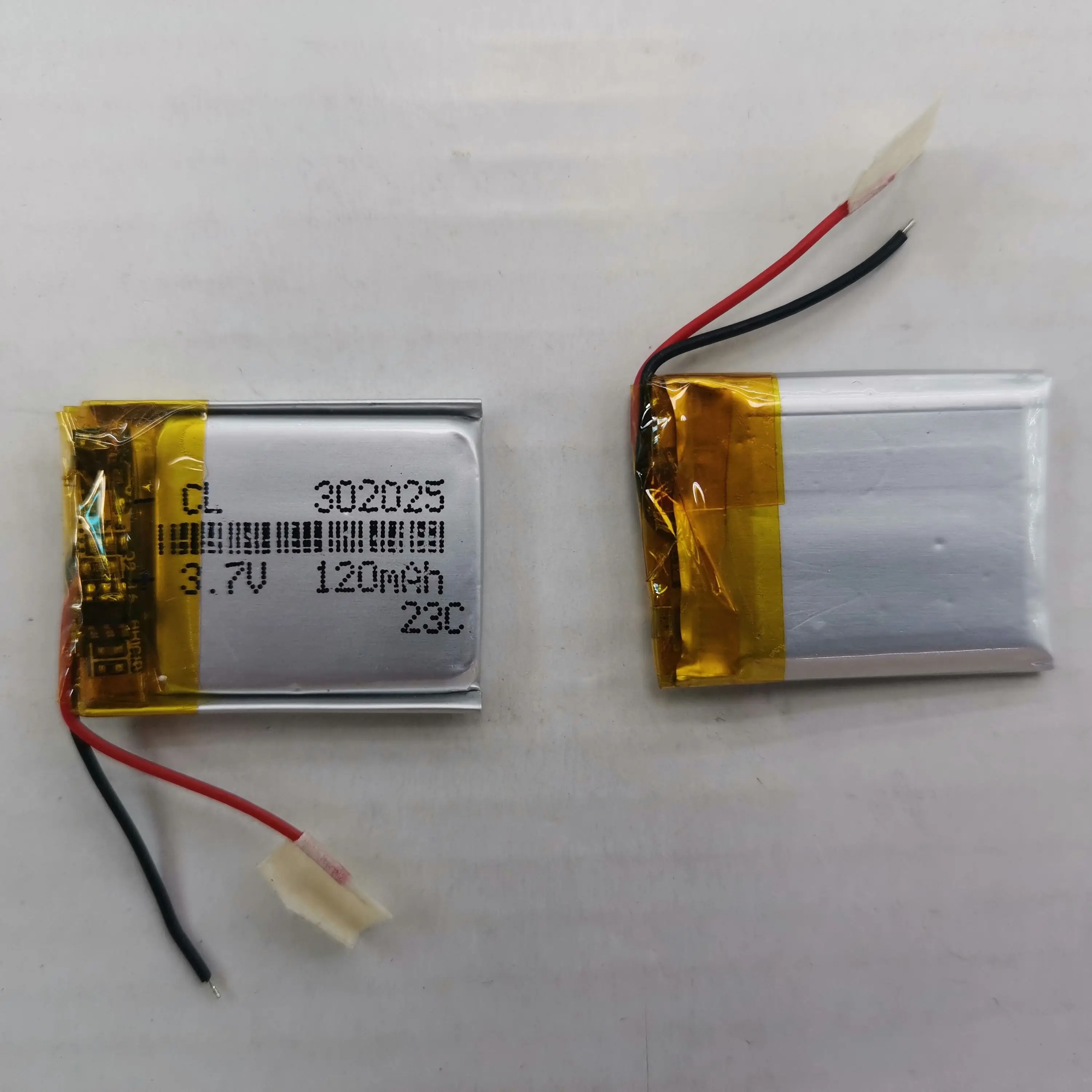 3.7V 2 wires 302025 032025P 120mah lithium battery with protection board , used for bluetooth MP4 1pcs/lot