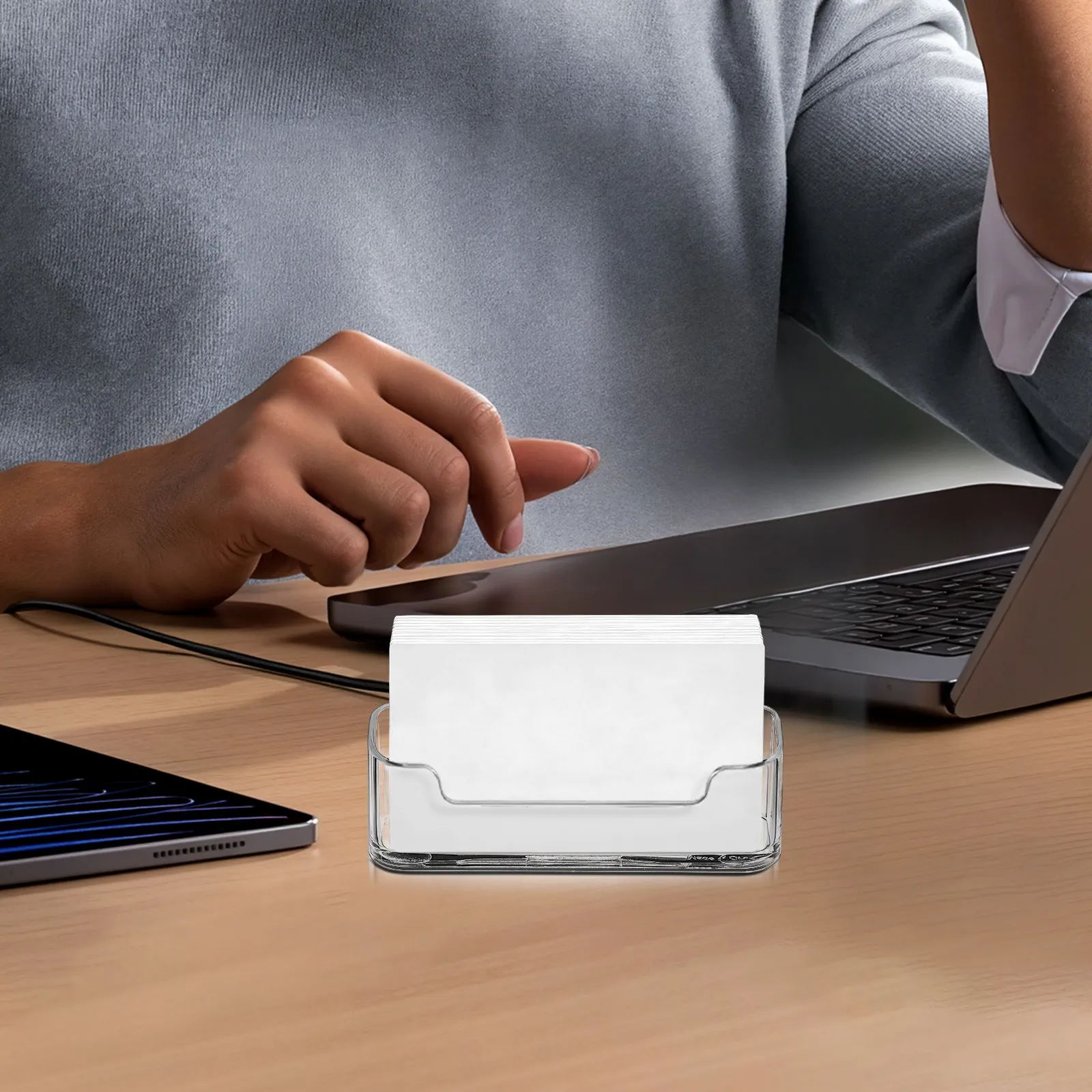 

Набор из 6 прозрачных акриловых подставок для визиток и карточек: настольный органайзер для офиса, прочная подставка для именных карточек, стойка для хранения индексных карточек