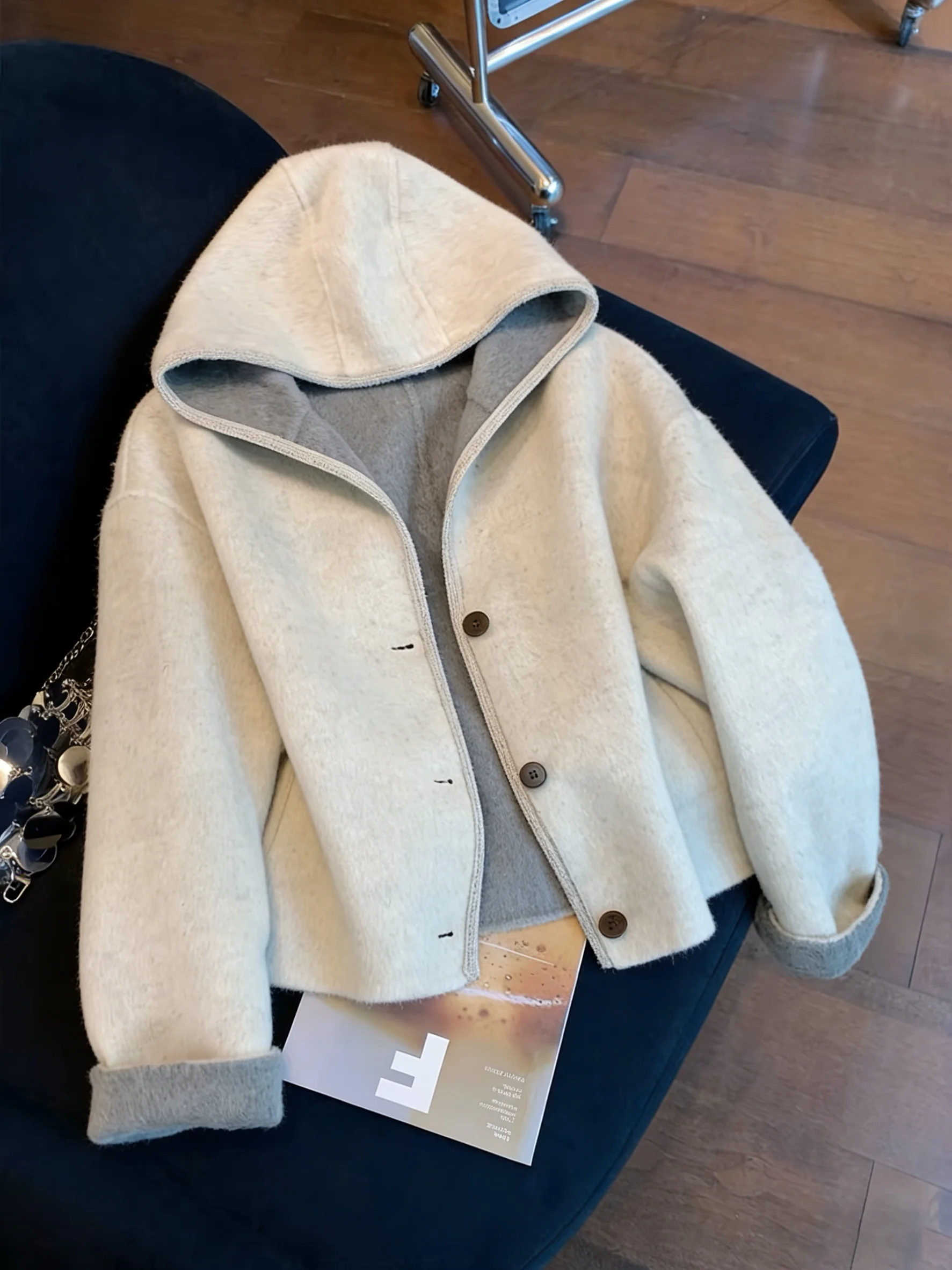 

Женское осенне-зимнее модное пальто Ele Retro Hat Coat: повседневный универсальный шерстяной свитер из полиэфирного волокна с воротником-стойкой