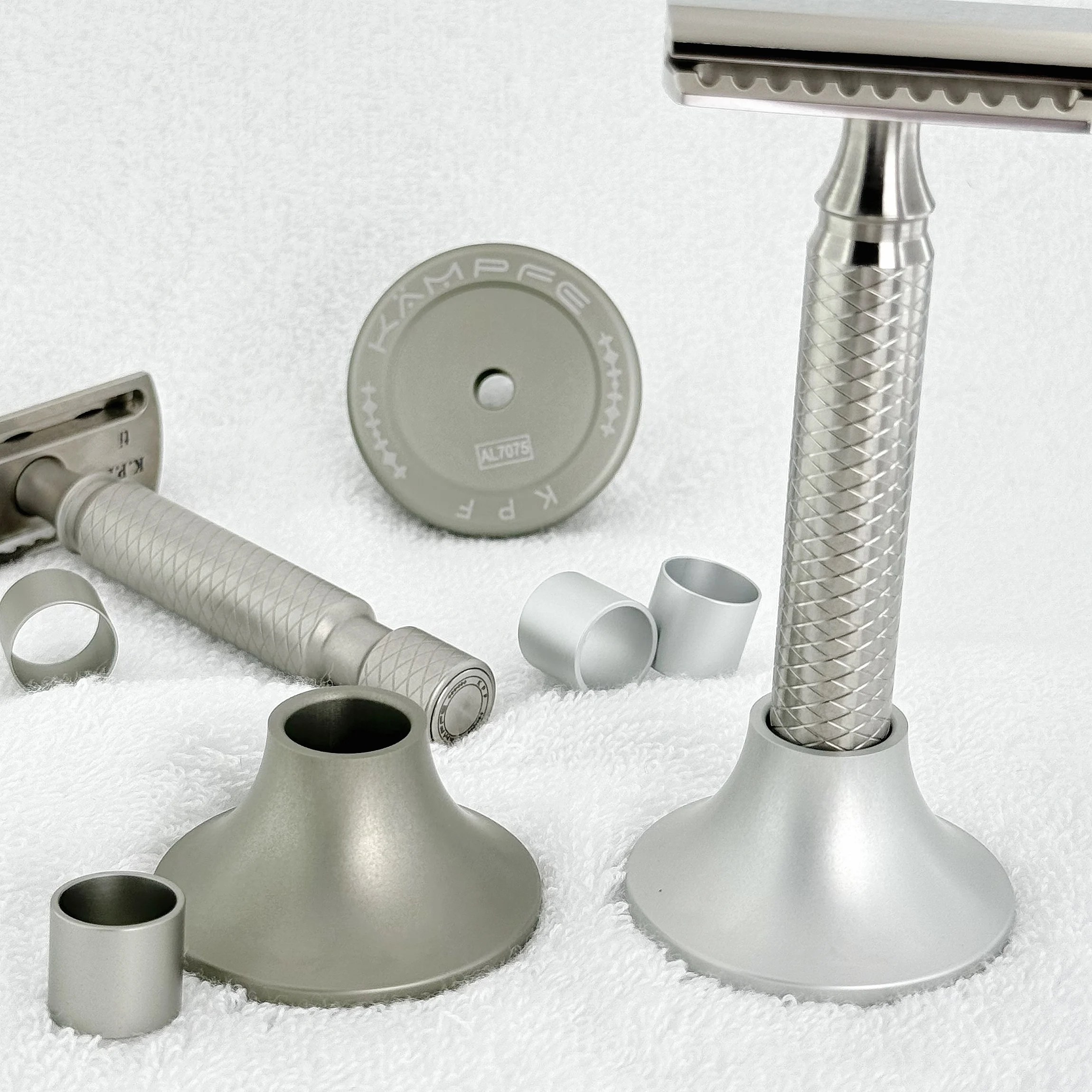 Base volcanique en aluminium KAMPFE avec diamètre 13,9 mm, 12,8 mm, 12 mm, adaptée à la plupart des rasoirs de sécurité, support de rasage, stockage stable