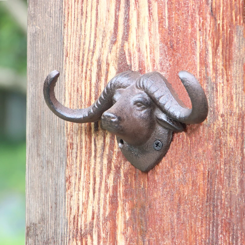 Rustic Cast Iron Bull Head Wall Mounted Hook With Two Hangers For Home Indoor Outdoor Decoration Key Chains Coat Hat Rack