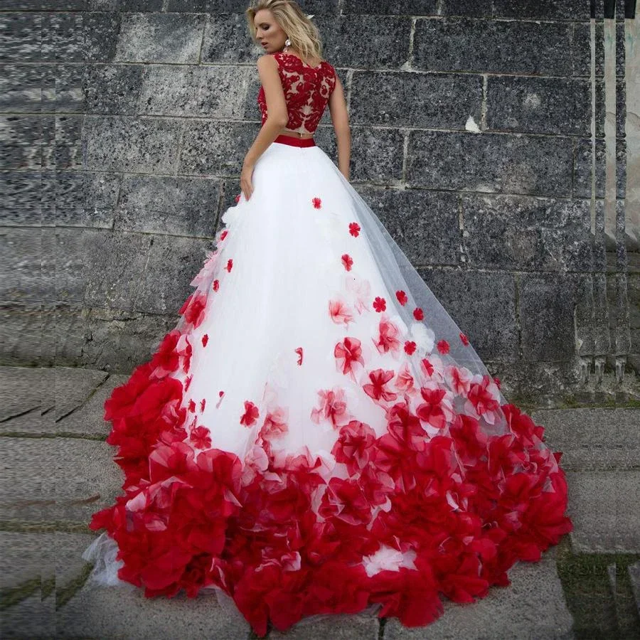 3D Floral Appliques Wedding Dress Two Pieces White And Red Garden Bridal Gowns Sleeveless Beach Robe De Mariee Customized