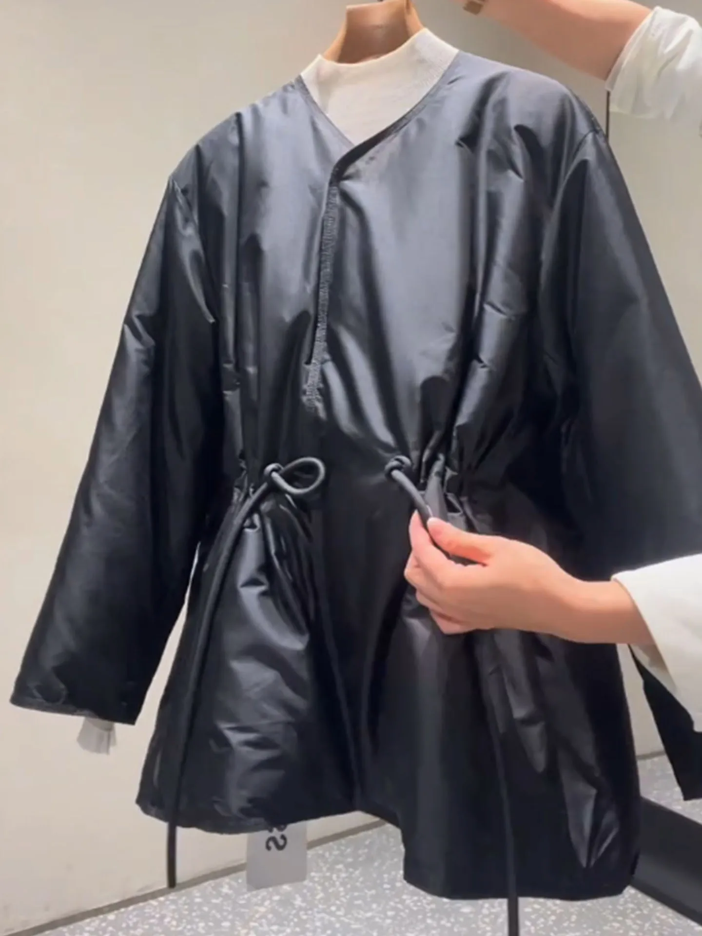 Ele Bla mittellange Daunen-Oberbekleidung für Damen, Jaet 2025, Winter, neue SLE-DString-Taille, lockere, vielseitige, warme Oberbekleidung