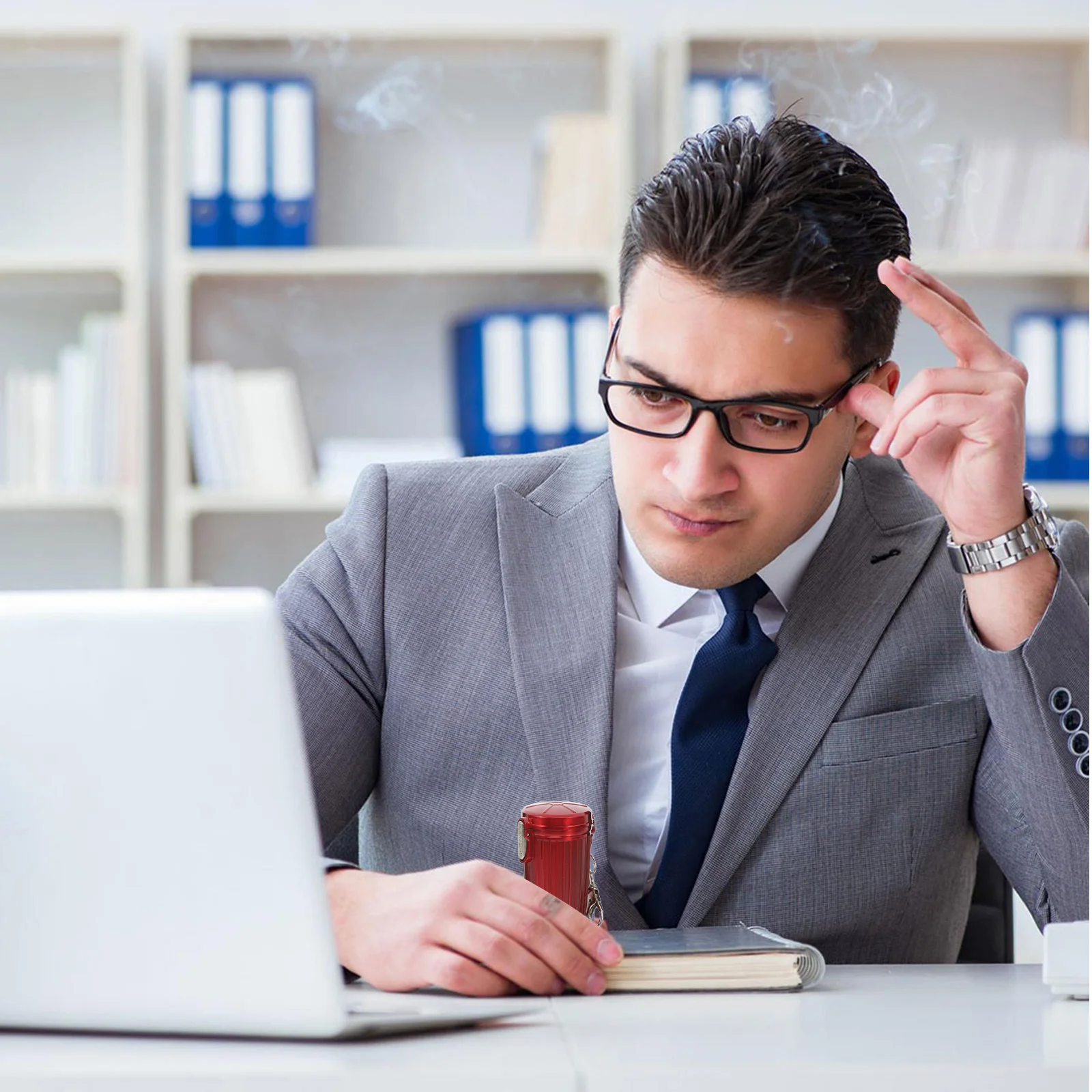 

Portable Ashtray Cylinder Can Sealed Lid for Outdoor Indoor Car Mini Waste Bin Pocket Ash Tray Creative Container Lightweight