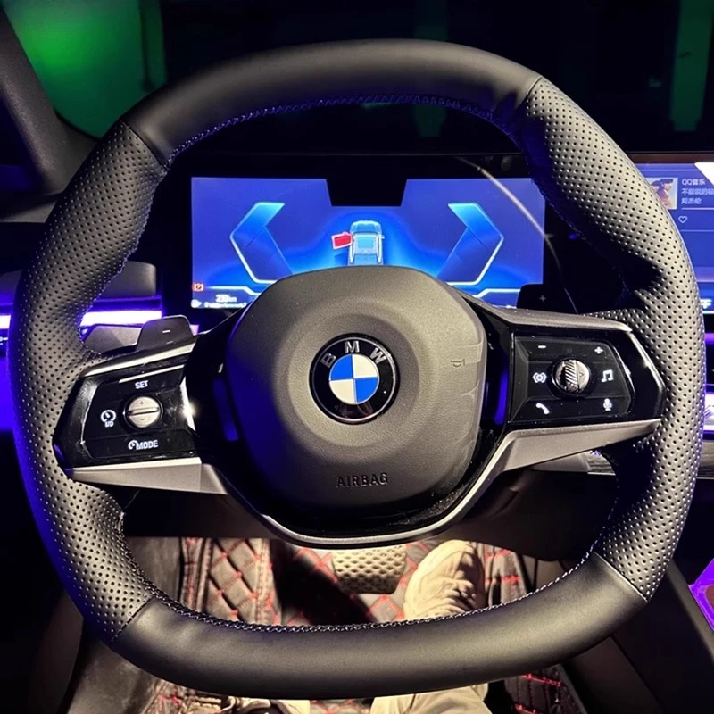 

100% подходит для BMW 5 серии G60 2024 i5 G60 2024, прошитый вручную черный чехол на руль из натуральной кожи