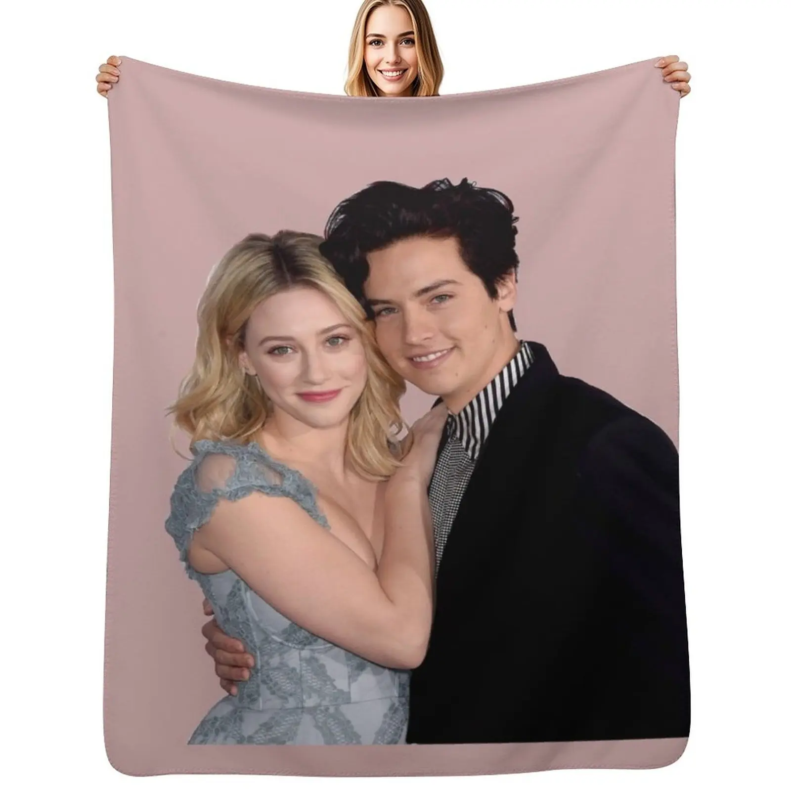 Lili e Cole Throw Blanket Fade Resistant Durable Throw Blanket