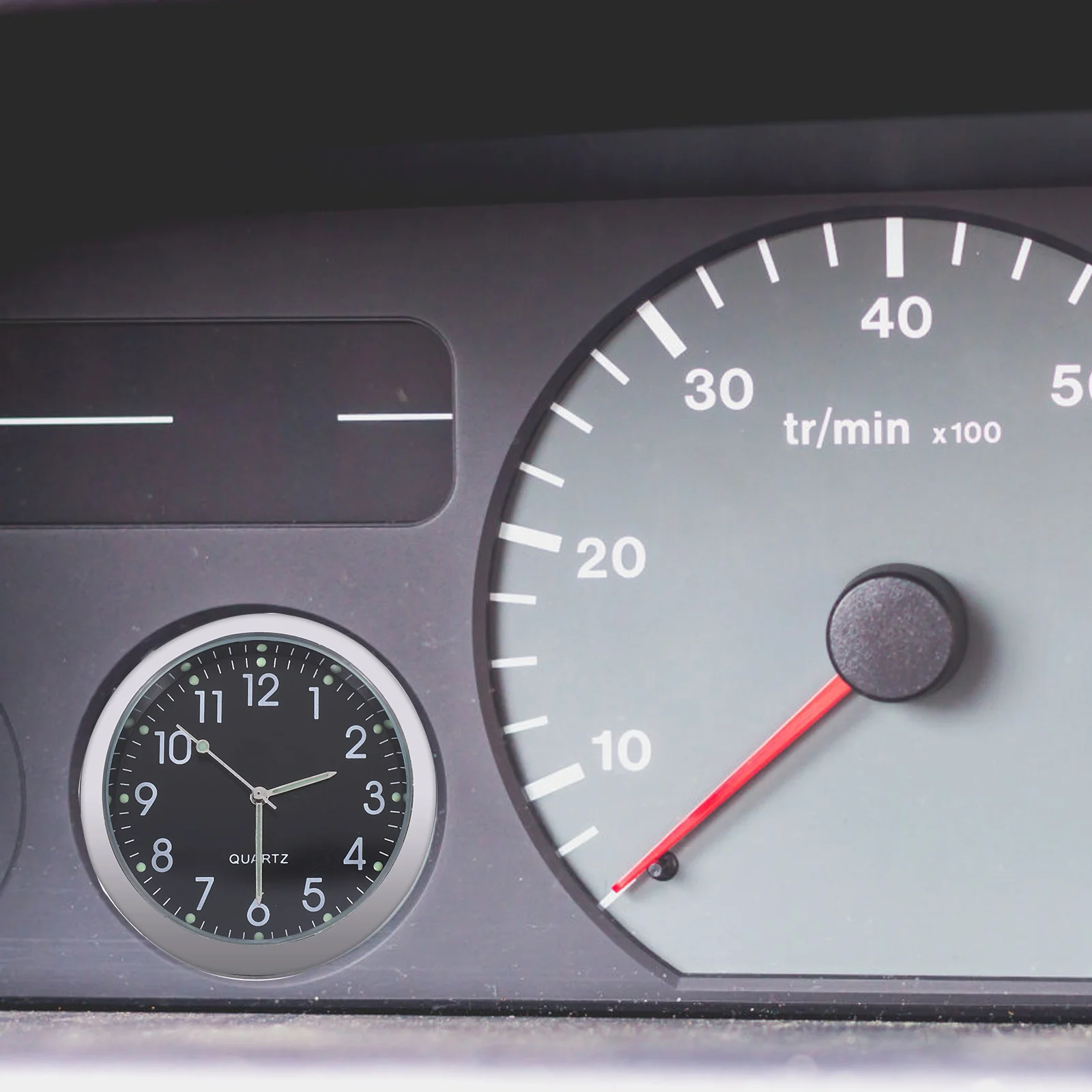 

Luminous Car Clock Mini Digital Quartz Watch for Dashboard Auto Accessories Vehicle Interior Decoration Stick-On Timepiece